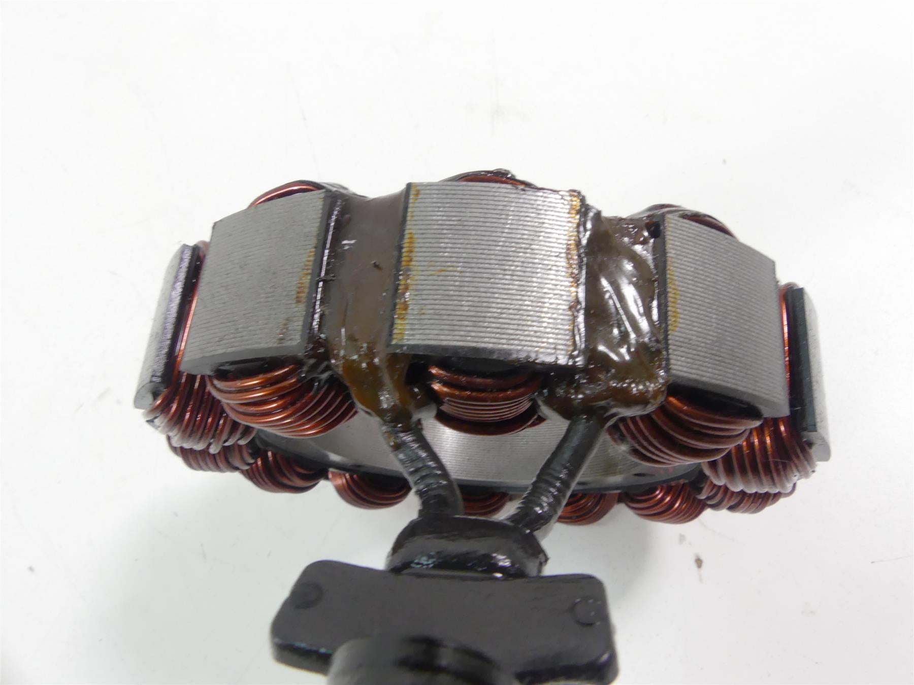 2004 Harley FLHTC SE CVO Electra Glide Stator Alternator Generator 29987-02 {{ shop.shopifyCountryName }} - Mototech271
