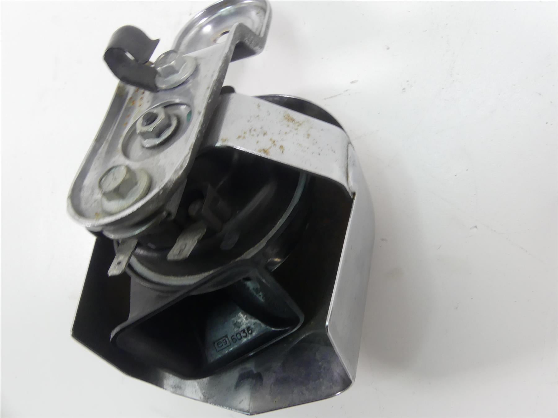 2018 Harley Sportster XL1200 Custom Horn & Chrome Cover 69061-99B {{ shop.shopifyCountryName }} - Mototech271