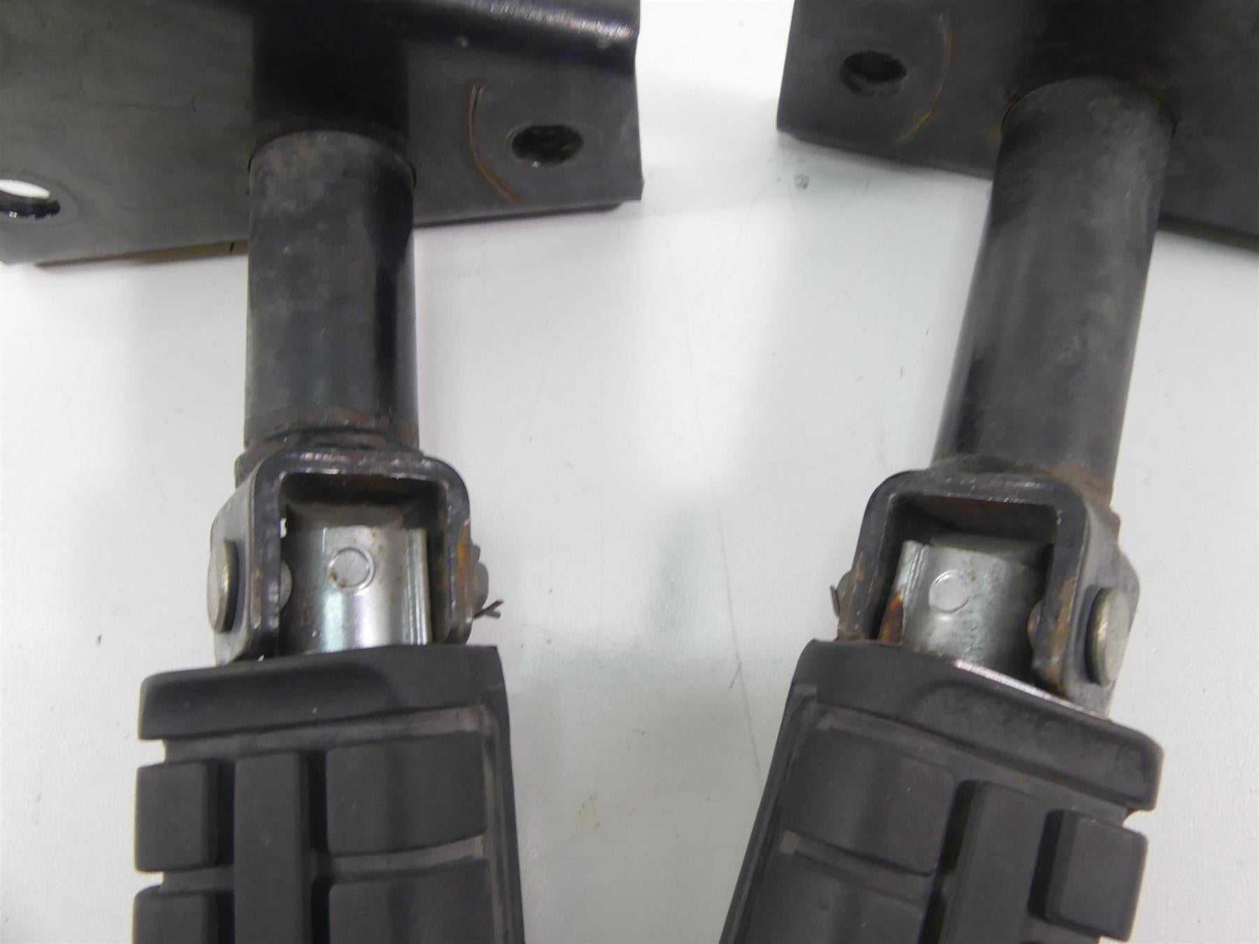 1998 Honda Shadow VT1100T Rear Passenger Footpeg Foot Rest Set 50715-MBC-000 {{ shop.shopifyCountryName }} - Mototech271
