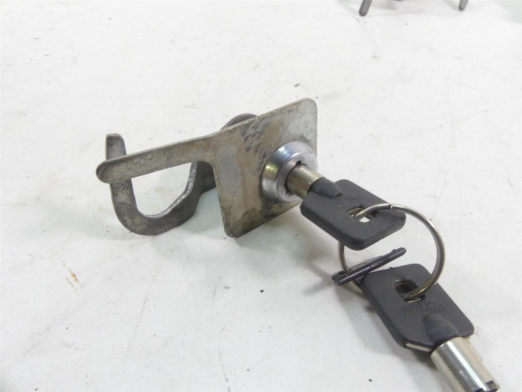 2002 Harley Touring FLHRCI Road King Ignition Switch Key Lock Set 71313-96 {{ shop.shopifyCountryName }} - Mototech271