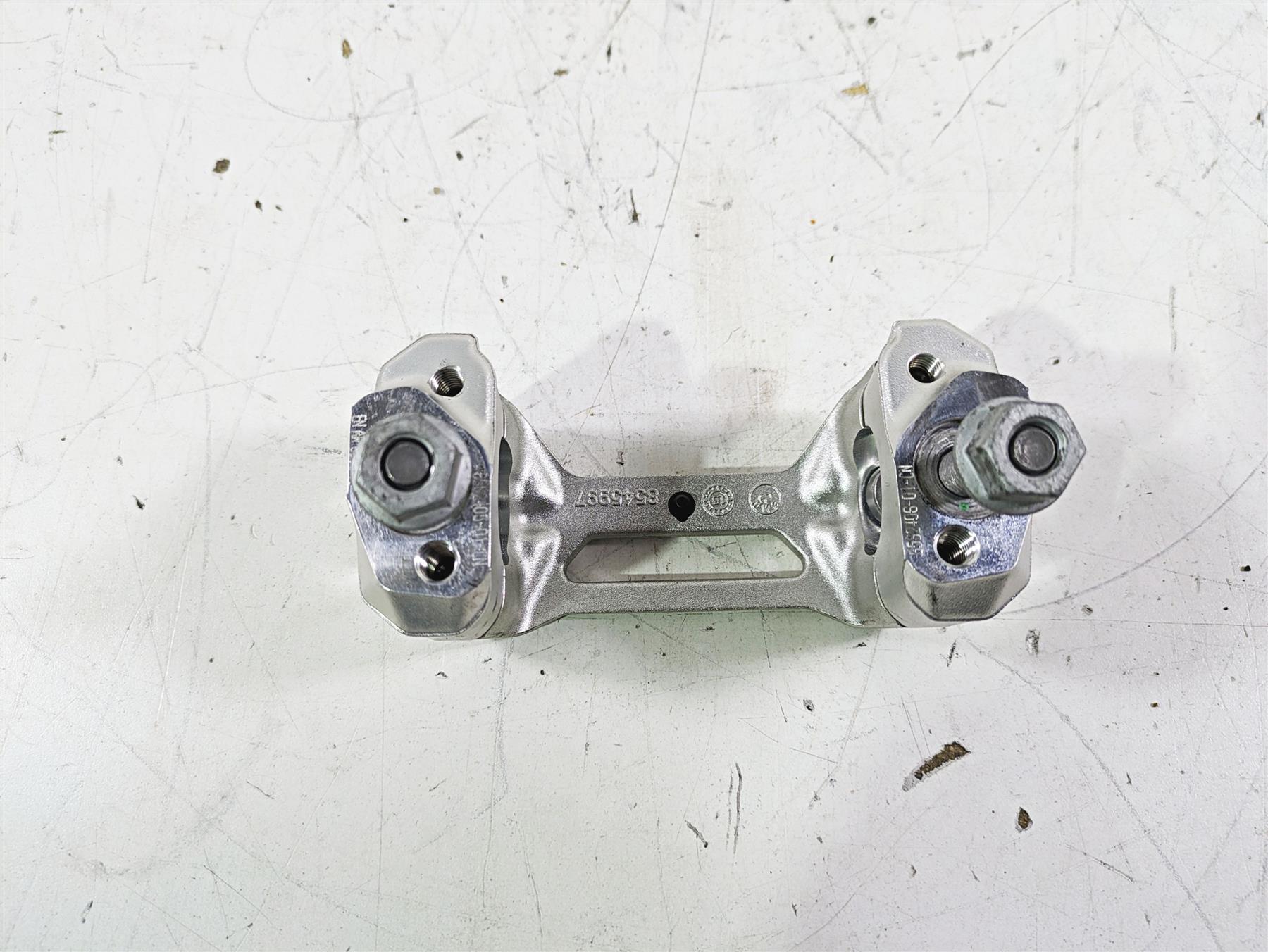 2017 BMW S1000R K47 Handlebar Holder Riser Clamp Set 31428562405 8545997 {{ shop.shopifyCountryName }} - Mototech271