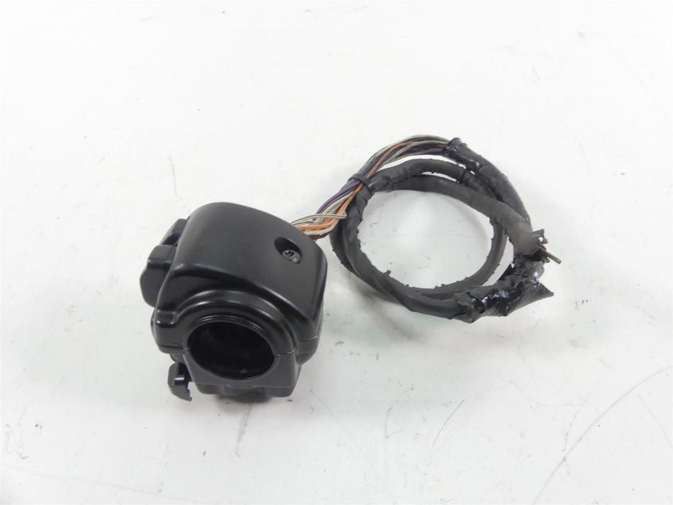 2011 Harley Touring FLTRU Road Glide Right Cruise Control Switch -Read 71682-06A {{ shop.shopifyCountryName }} - Mototech271