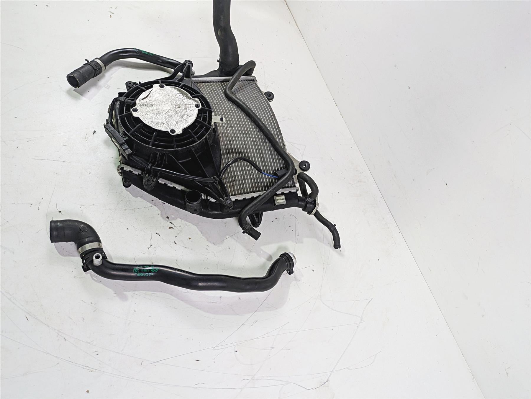 2015 BMW K1600 GT K48 Radiator Fan Reservoir Hoses Set 17117726416 {{ shop.shopifyCountryName }} - Mototech271