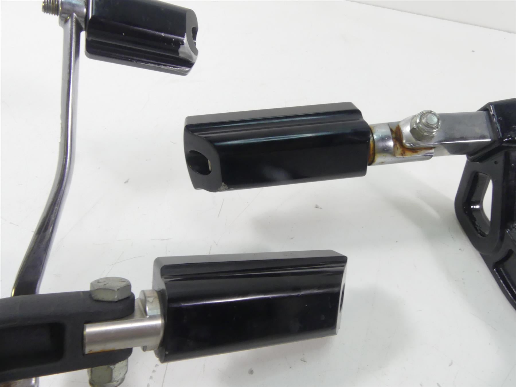 2005 Harley FXDWGI Dyna Wide Glide JB Kuryakyn Forward Foot Peg Set J-180-4693 {{ shop.shopifyCountryName }} - Mototech271