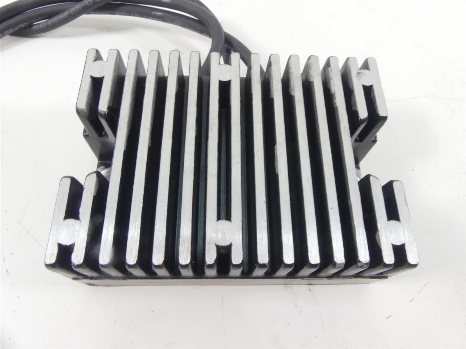 1993 Harley Dyna FXDL Low Rider Rectifier Voltage Regulator 74519-88 {{ shop.shopifyCountryName }} - Mototech271