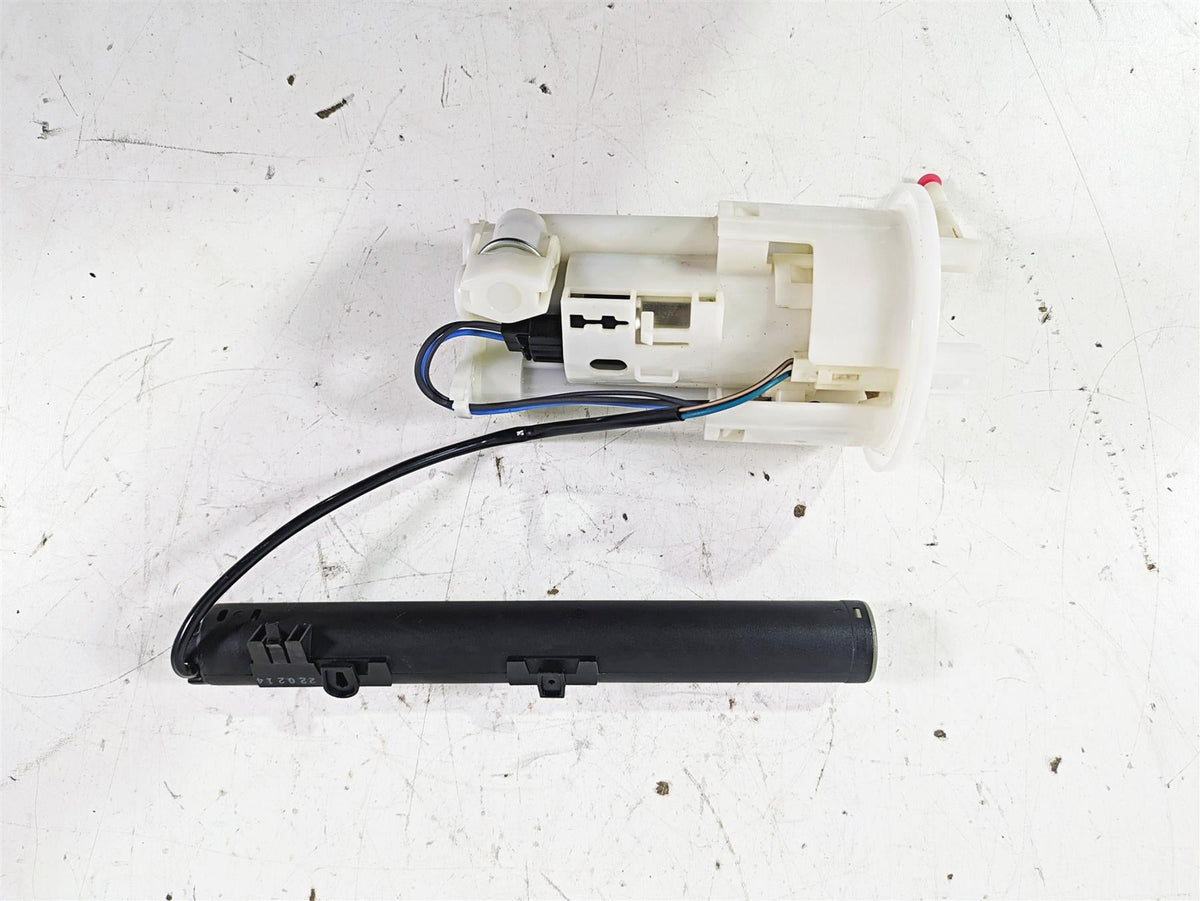 2023 Triumph Street Triple 765 RS Fuel Gas Petrol Pump & Sending Unit T2400735 {{ shop.shopifyCountryName }} - Mototech271