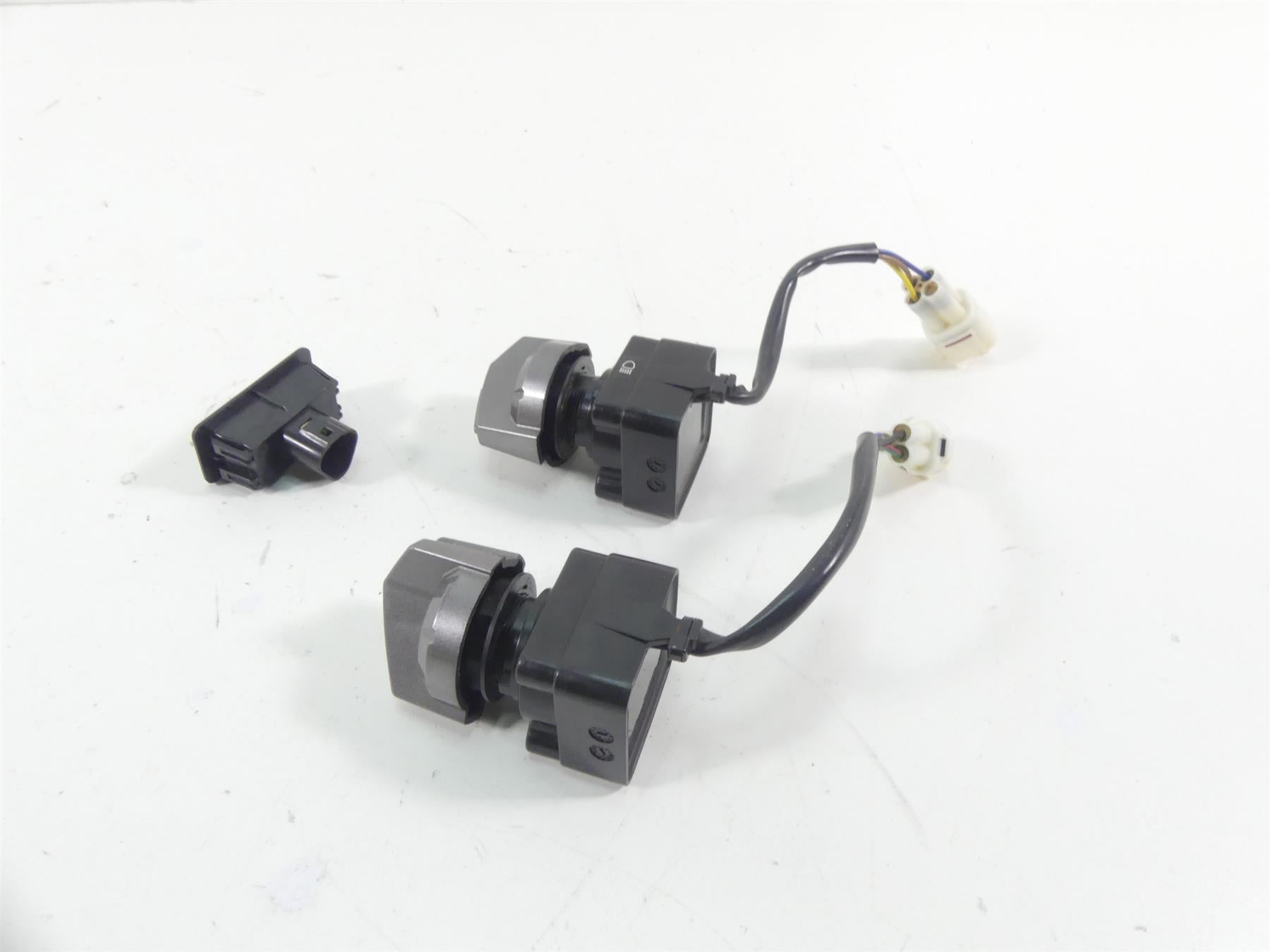 2017 Yamaha YXZ1000R EPS SS Lights Awd Switch Indicator Set 2HC-82526-00-00 {{ shop.shopifyCountryName }} - Mototech271