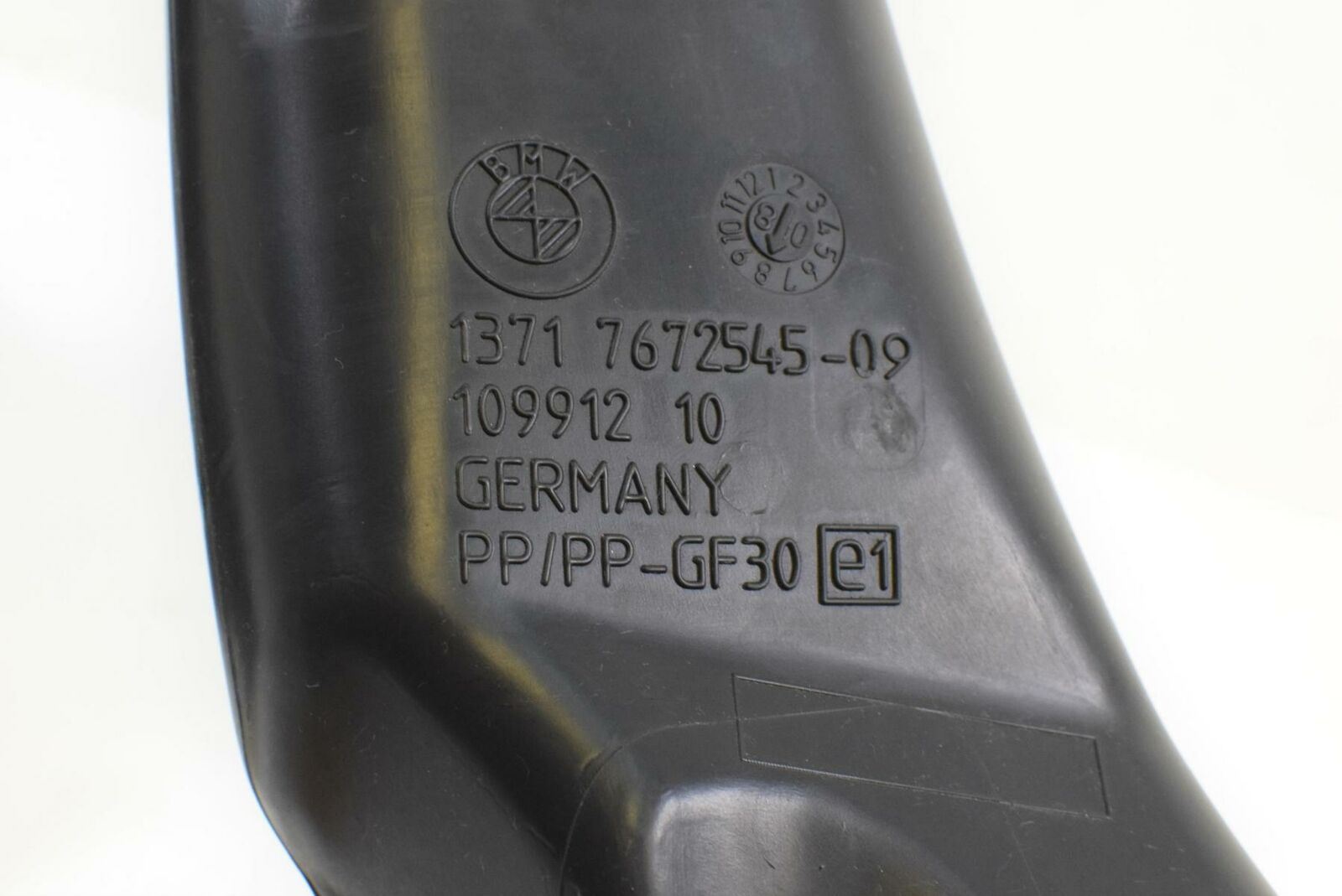 2009 BMW R1200GS R1200 GS K255 Adv Air Breather Box +Inlet Tube 13717672506 {{ shop.shopifyCountryName }} - Mototech271