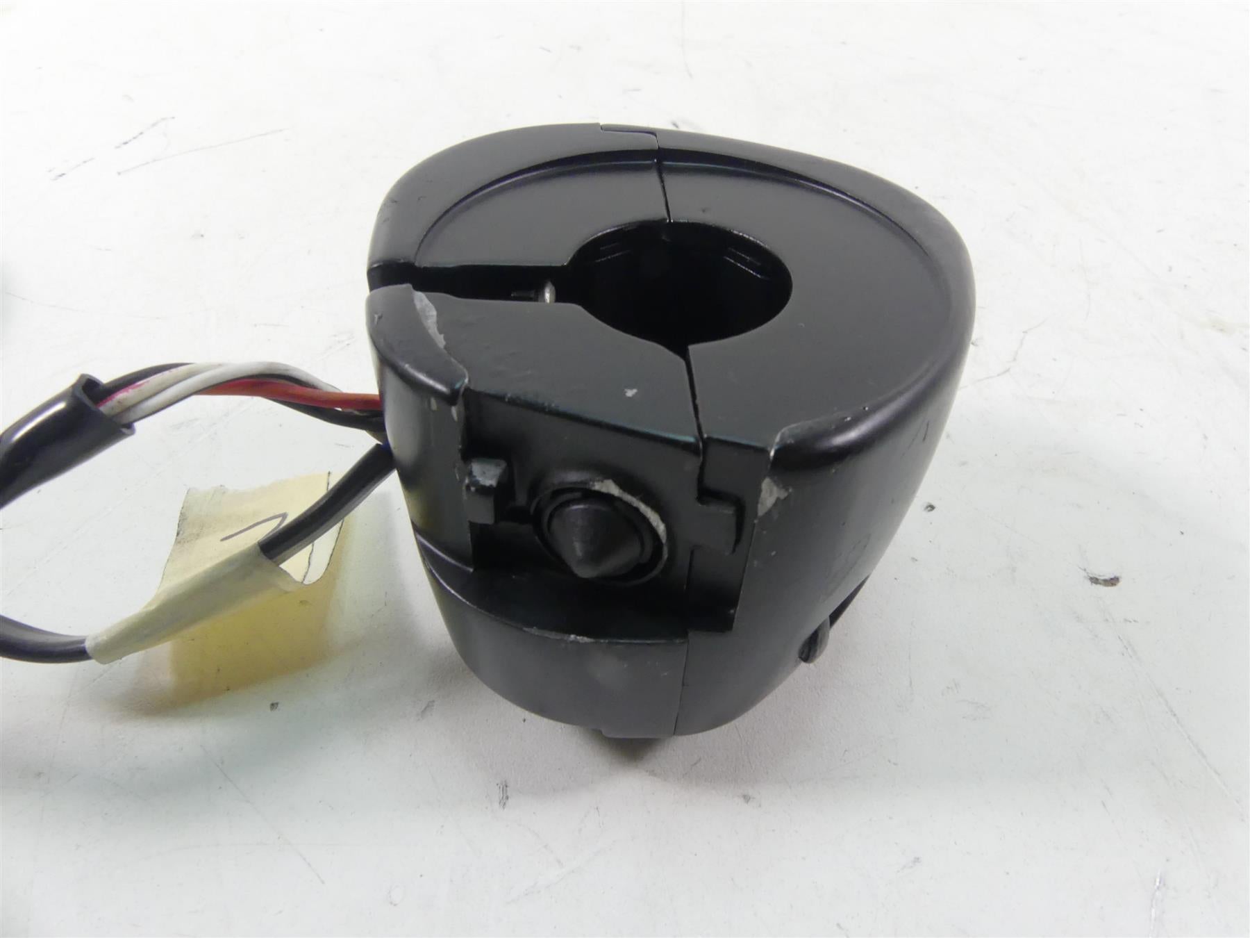 2015 Harley FXDL Dyna Low Rider Left Hand Light Blinker Control Switch 72943-12A {{ shop.shopifyCountryName }} - Mototech271