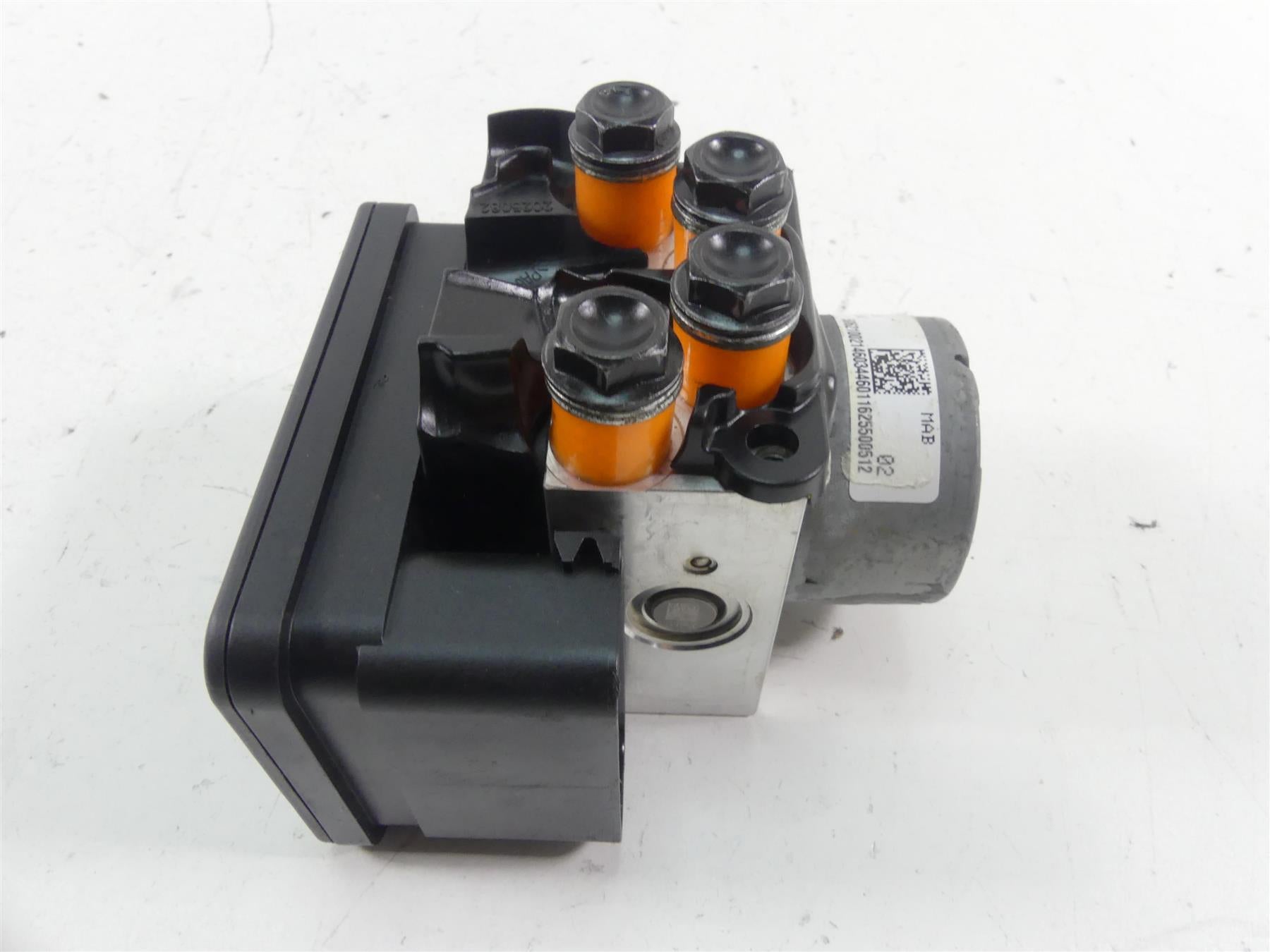 2017 Triumph Thruxton 1200 R Abs Brake Pump Module Unit T2021931 {{ shop.shopifyCountryName }} - Mototech271