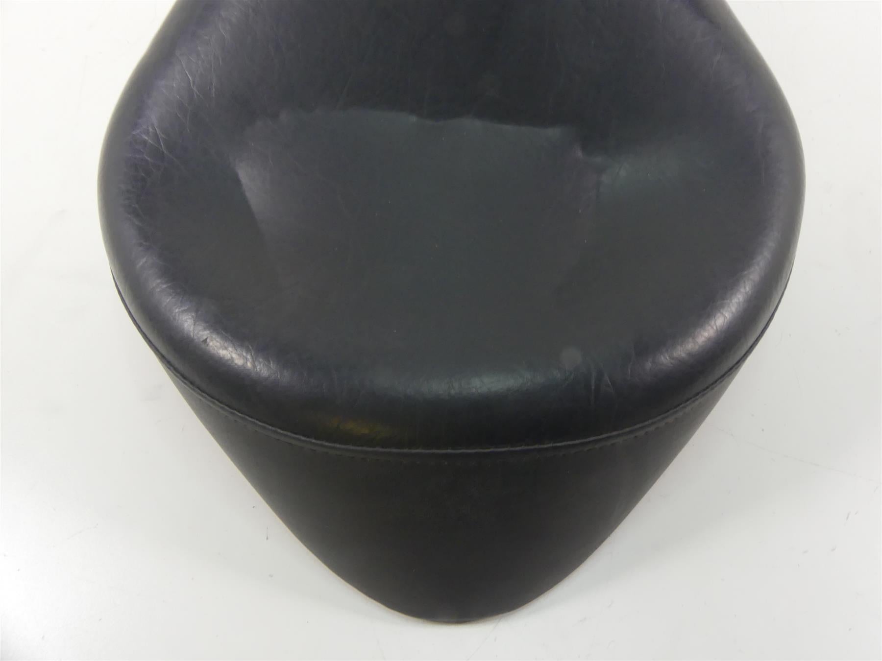 2009 Honda VTX1300 Touring Front Driver Saddle Seat 77200-MEA-670 {{ shop.shopifyCountryName }} - Mototech271