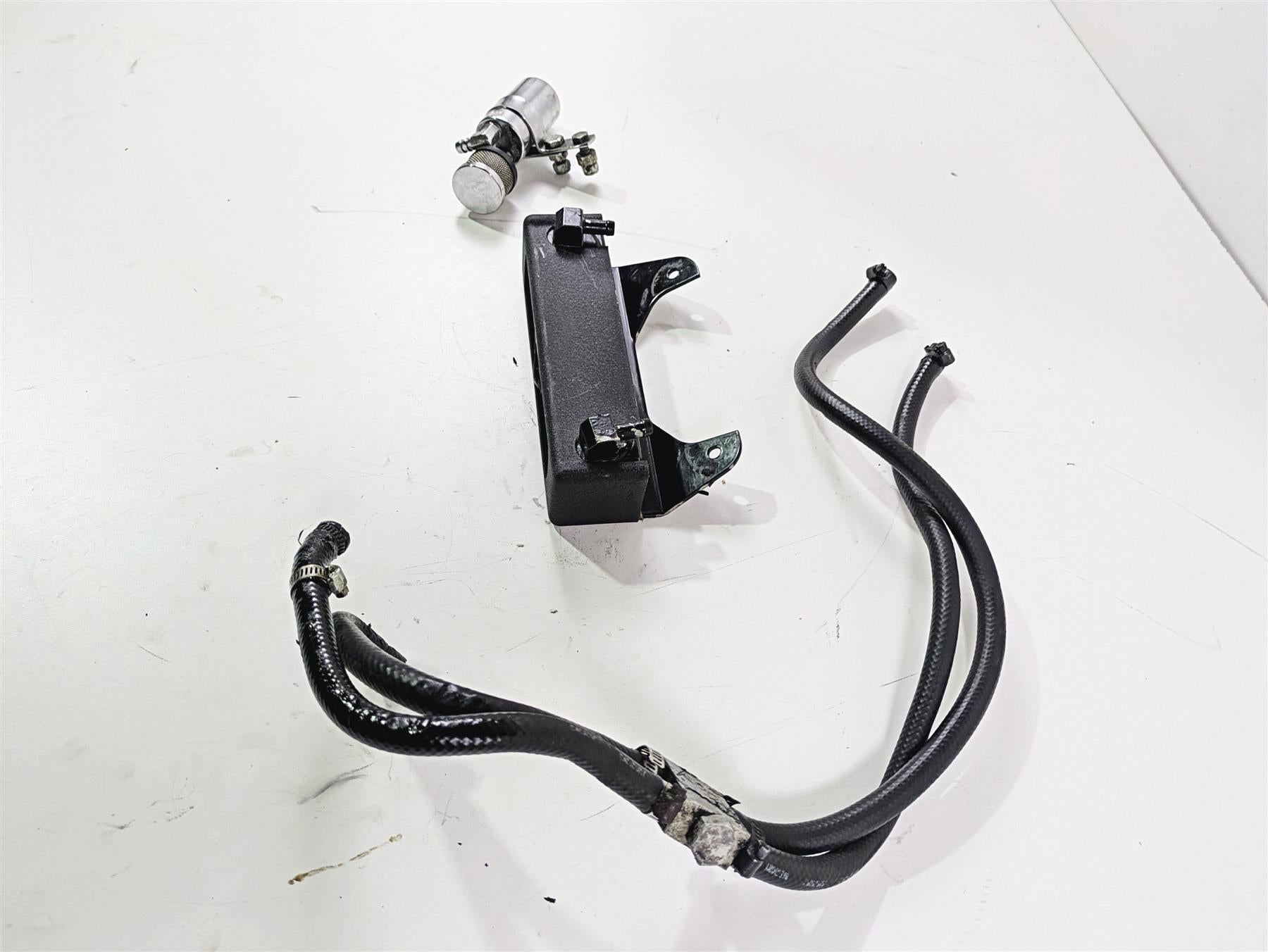 2001 Harley Touring FLHX Street Glide Oil Cooler & catch Breather Pan Set 928-567-5245 {{ shop.shopifyCountryName }} - Mototech271
