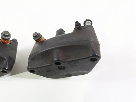 2005 Harley Touring FLHRI Road King Front Brake Caliper Set 44023-00C 44046-00D {{ shop.shopifyCountryName }} - Mototech271