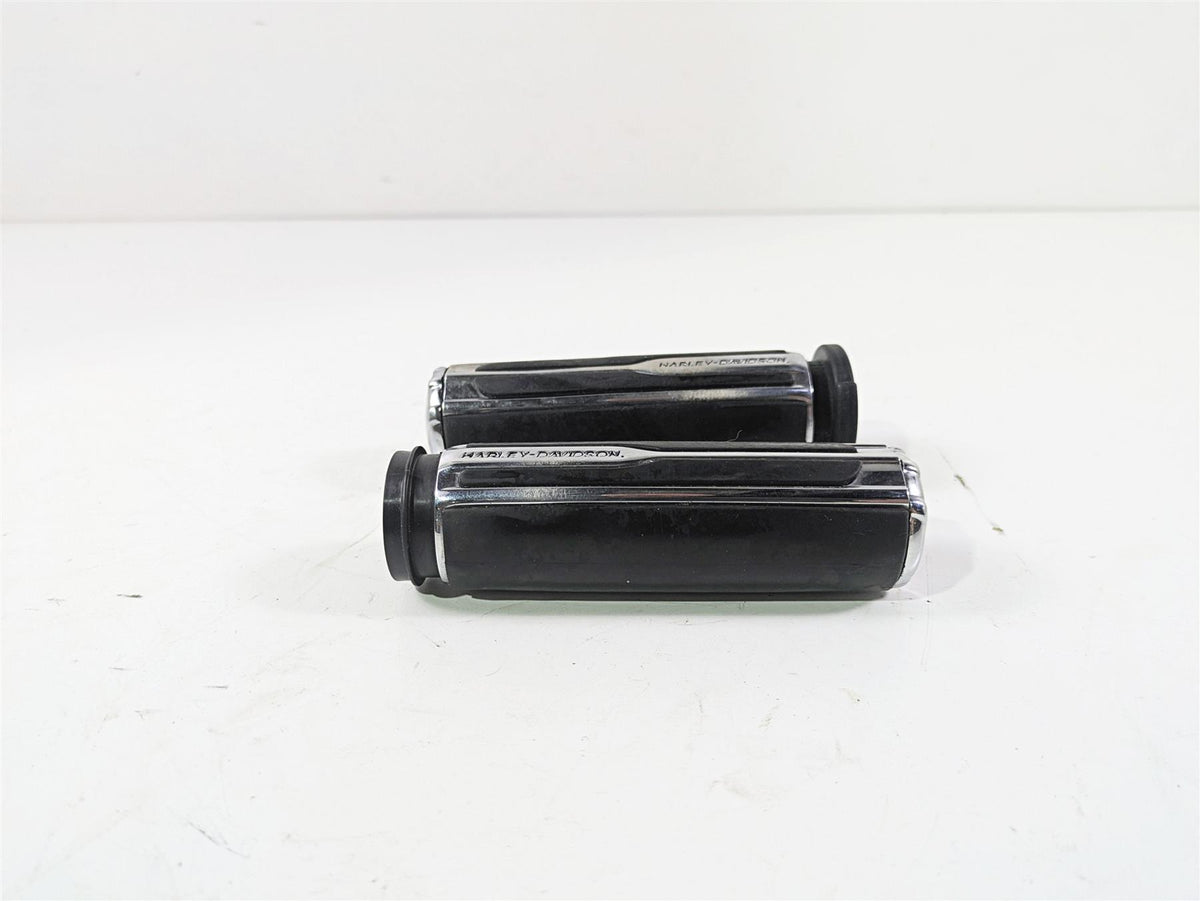 2010 Harley Touring FLHXSE CVO Street Glide Left Right Throttle Grips 55936-09 {{ shop.shopifyCountryName }} - Mototech271