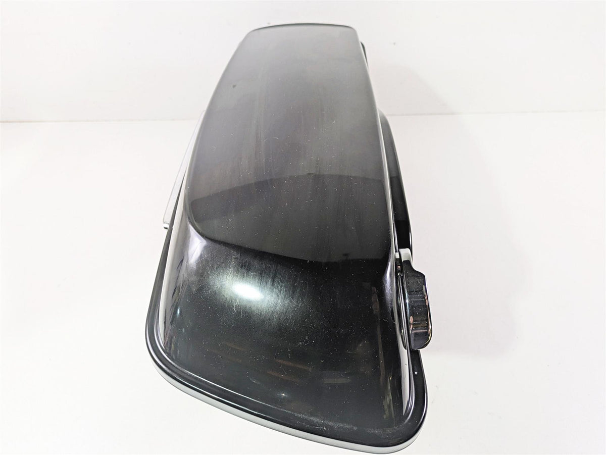 2021 Harley Touring FLTRX Road Glide Right Saddlebag Saddle Bag 90200412 {{ shop.shopifyCountryName }} - Mototech271