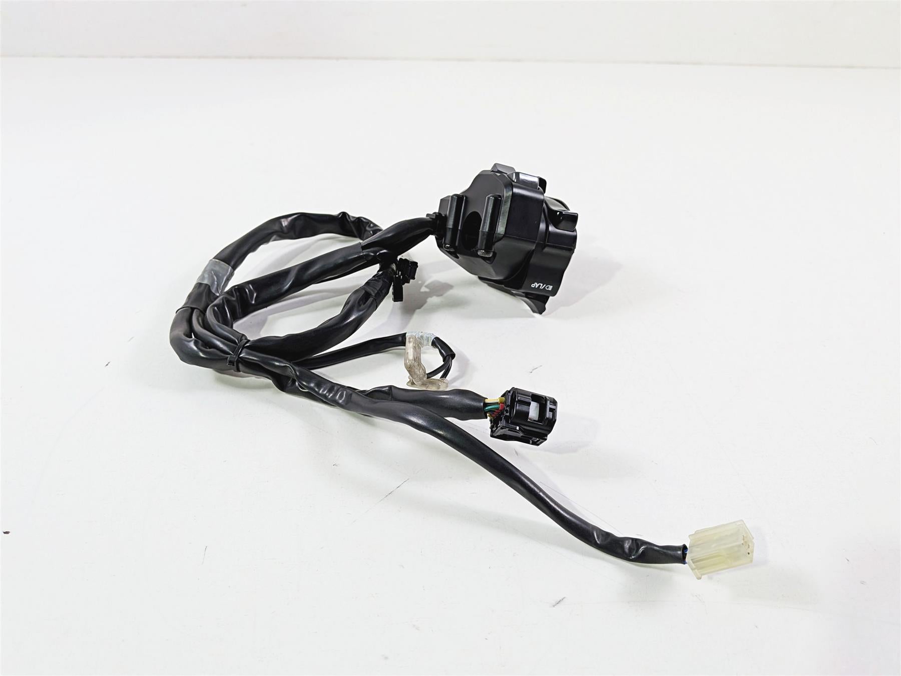 2024 Yamaha YZF R1 RN65 Left Hand Control Switch - Read B3L-83969-01-00 {{ shop.shopifyCountryName }} - Mototech271