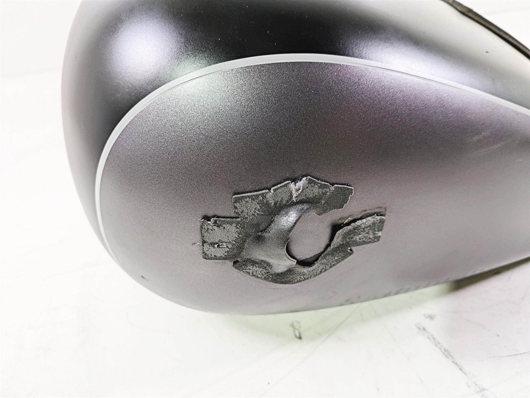 2017 Harley FLS Softail Slim Two Tone Fuel Tank - Dented - Read 61625-11 {{ shop.shopifyCountryName }} - Mototech271