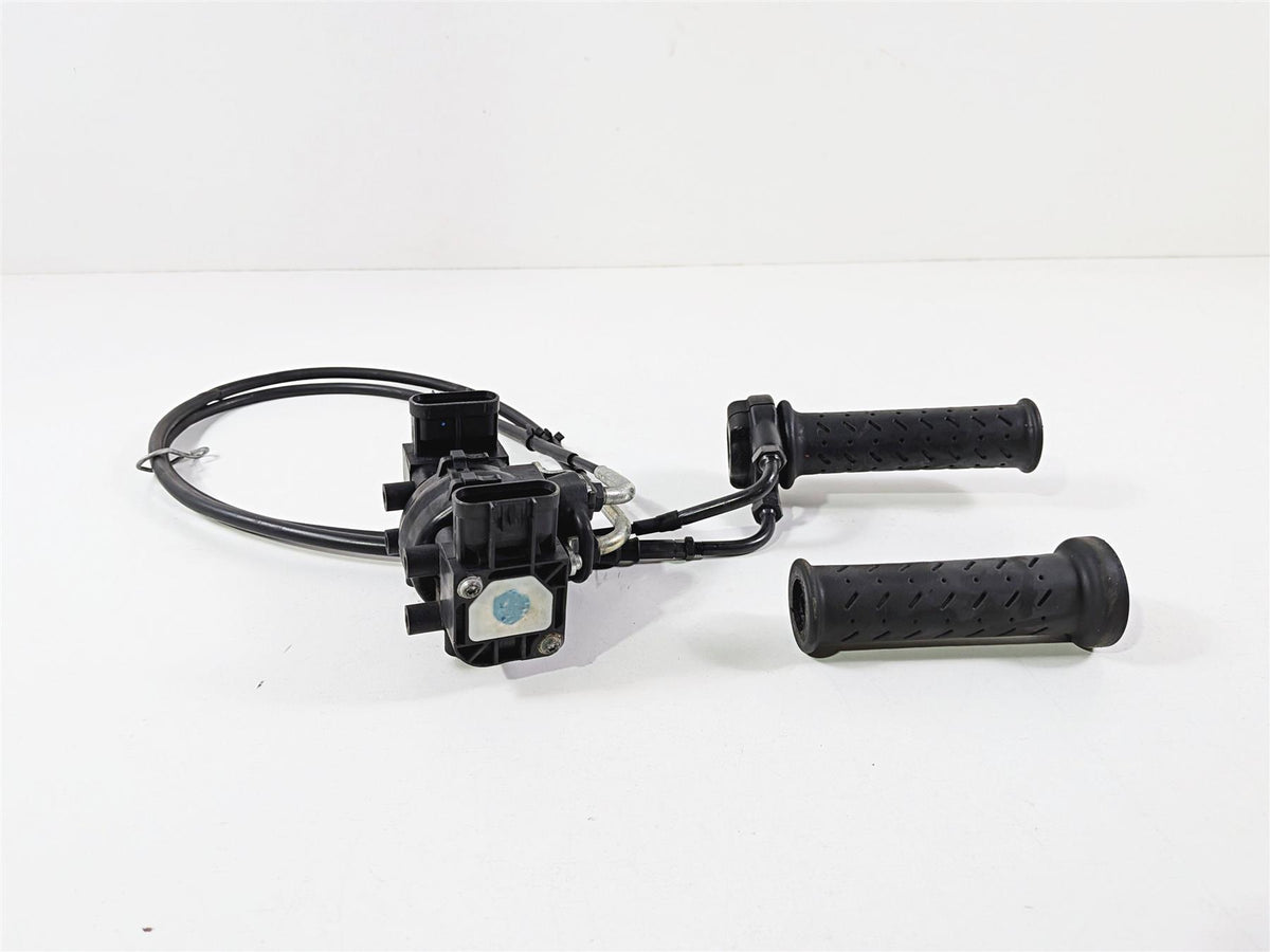 2014 Aprilia RSV4 RR Factory Throttle & Acceleration Position Sensor B044414 {{ shop.shopifyCountryName }} - Mototech271
