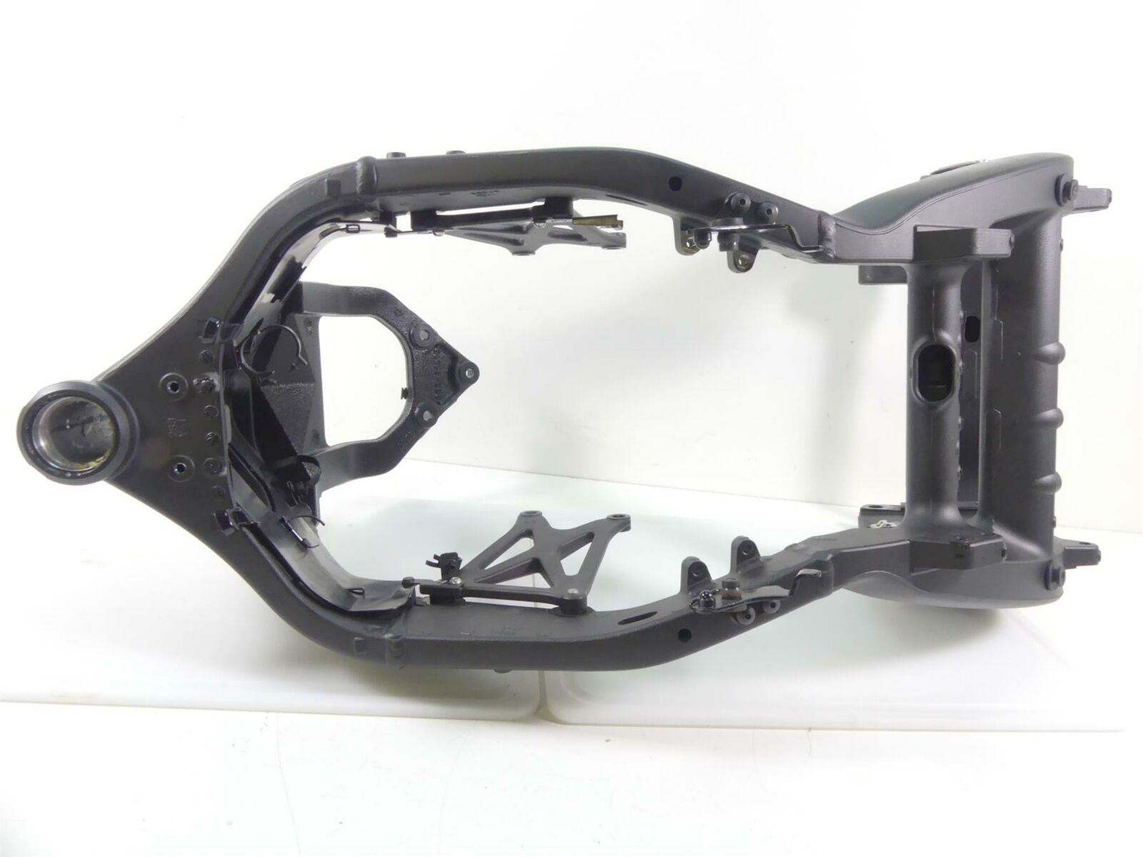 2020 Yamaha VMX17 1700 Straight Main Frame Chassis - Slvg - Read 2S3-21110-00-00 {{ shop.shopifyCountryName }} - Mototech271