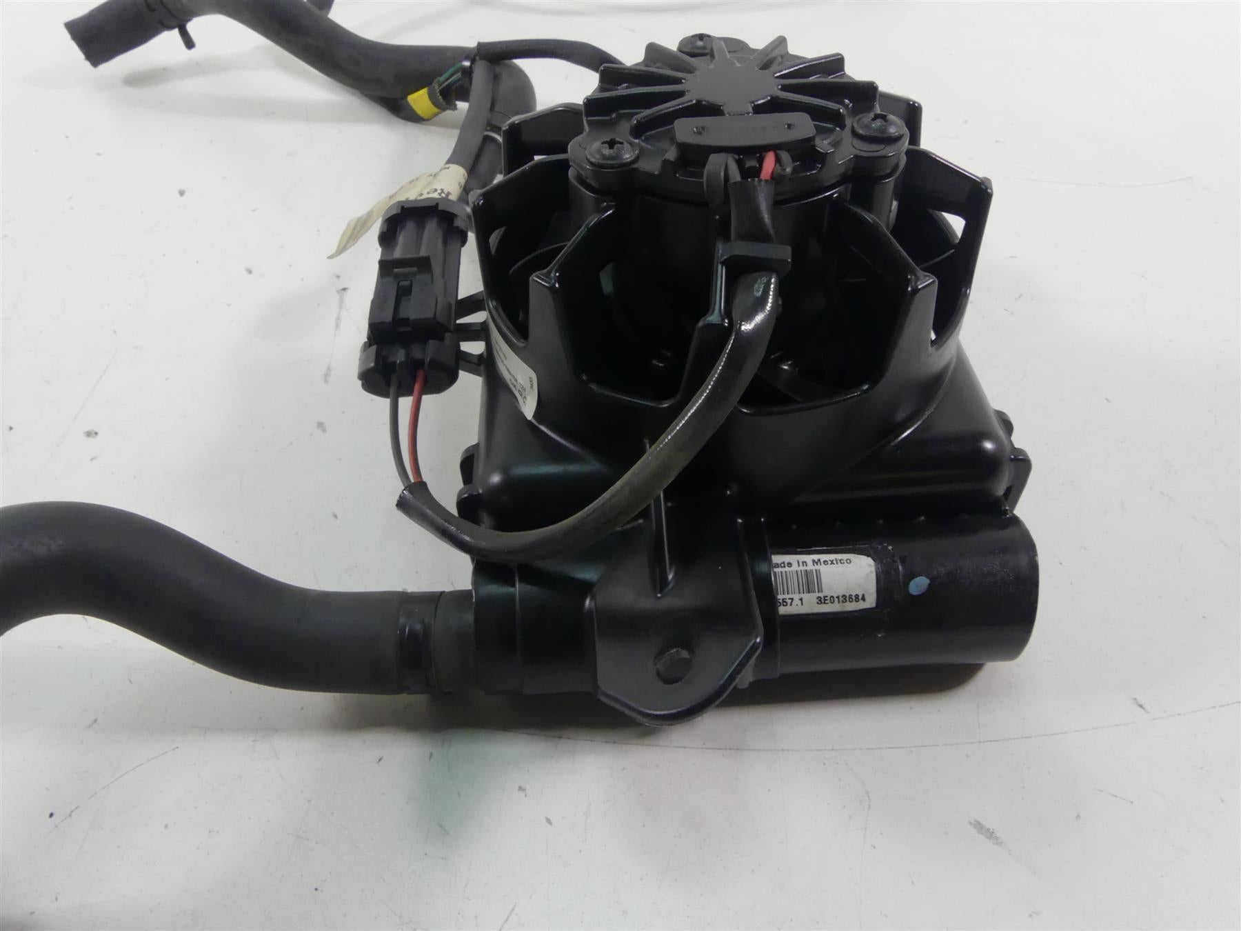 2017 Harley Touring FLHTKL Electra Glide Left Radiator Fan Hoses Set 26800006 {{ shop.shopifyCountryName }} - Mototech271