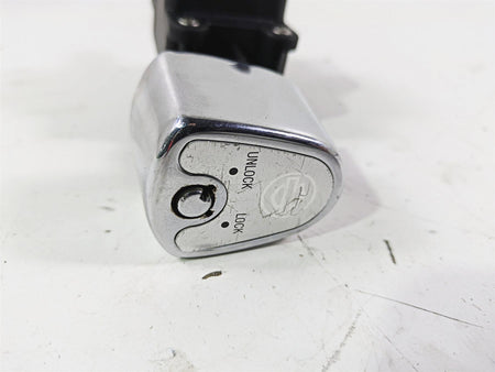 2007 Harley Touring FLHTCU SE CVO E-Glide Ignition Switch Key Lock Set 71572-06 {{ shop.shopifyCountryName }} - Mototech271