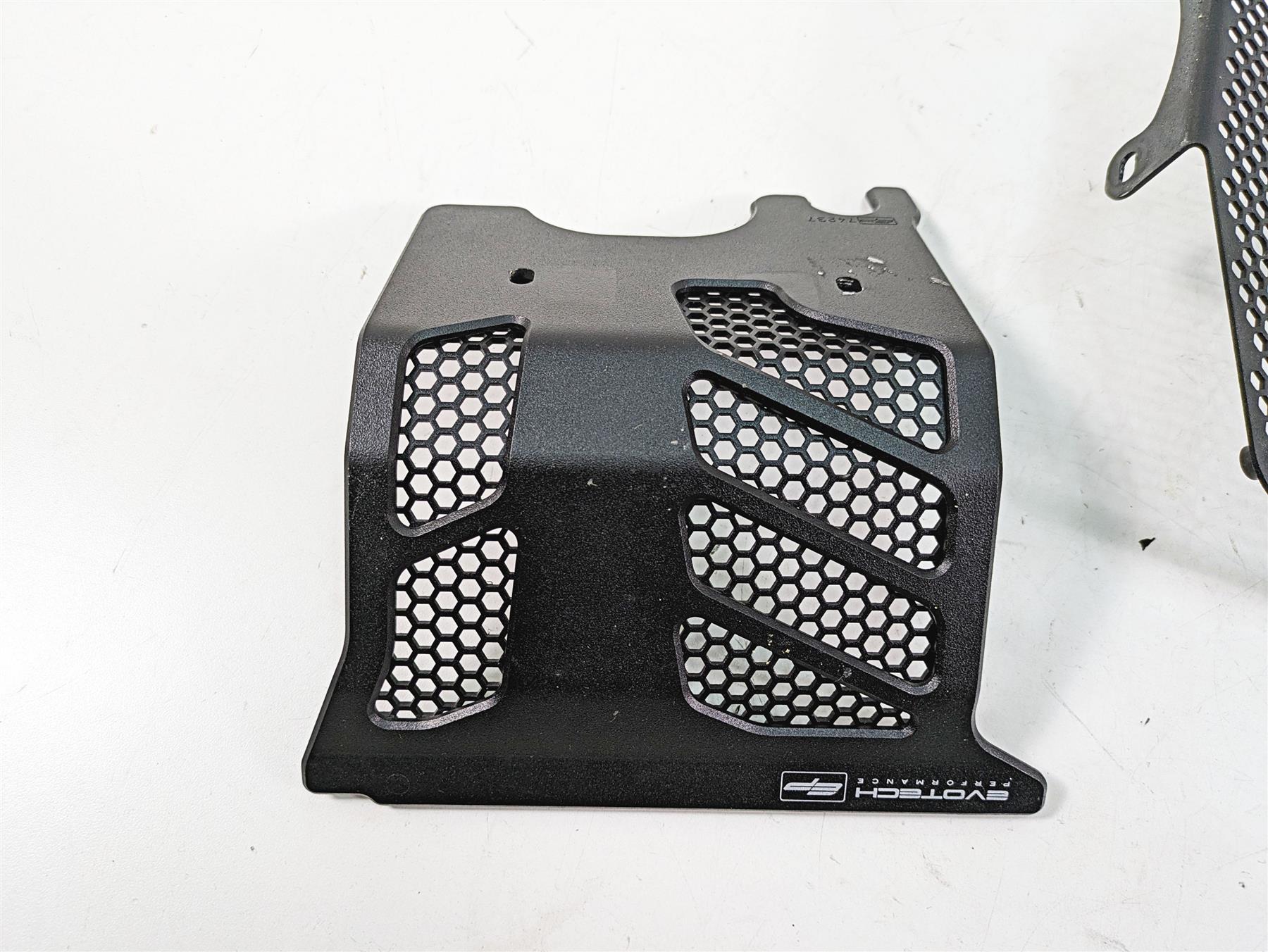 2020 Ducati Hypermotard 950 SP Evotech Radiator Cooler Cylinder Cover Set 74380 {{ shop.shopifyCountryName }} - Mototech271