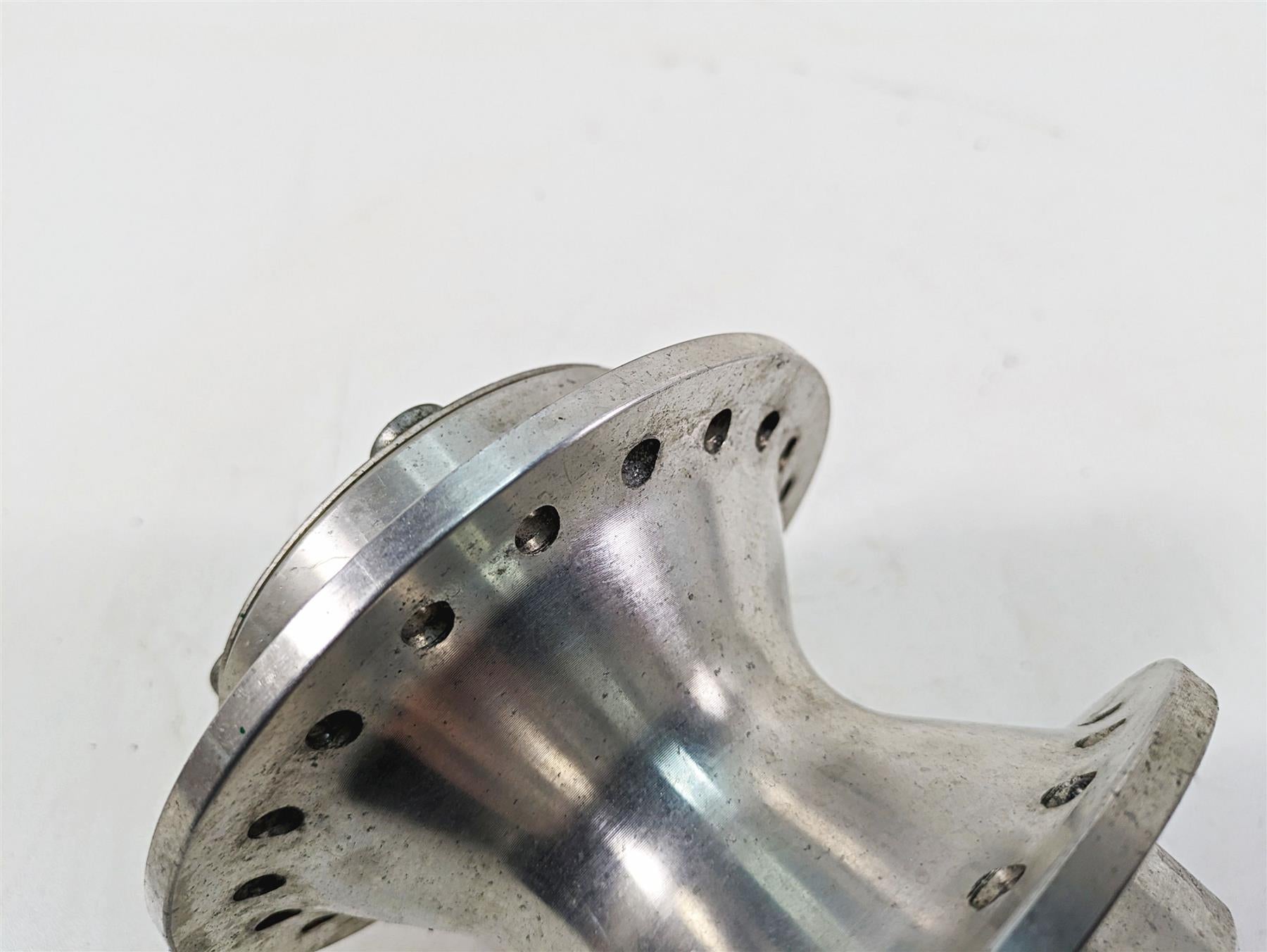 2009 Harley FXDC Dyna Super Glide Custom Front Spoke Wheel Hub 43105-08 {{ shop.shopifyCountryName }} - Mototech271