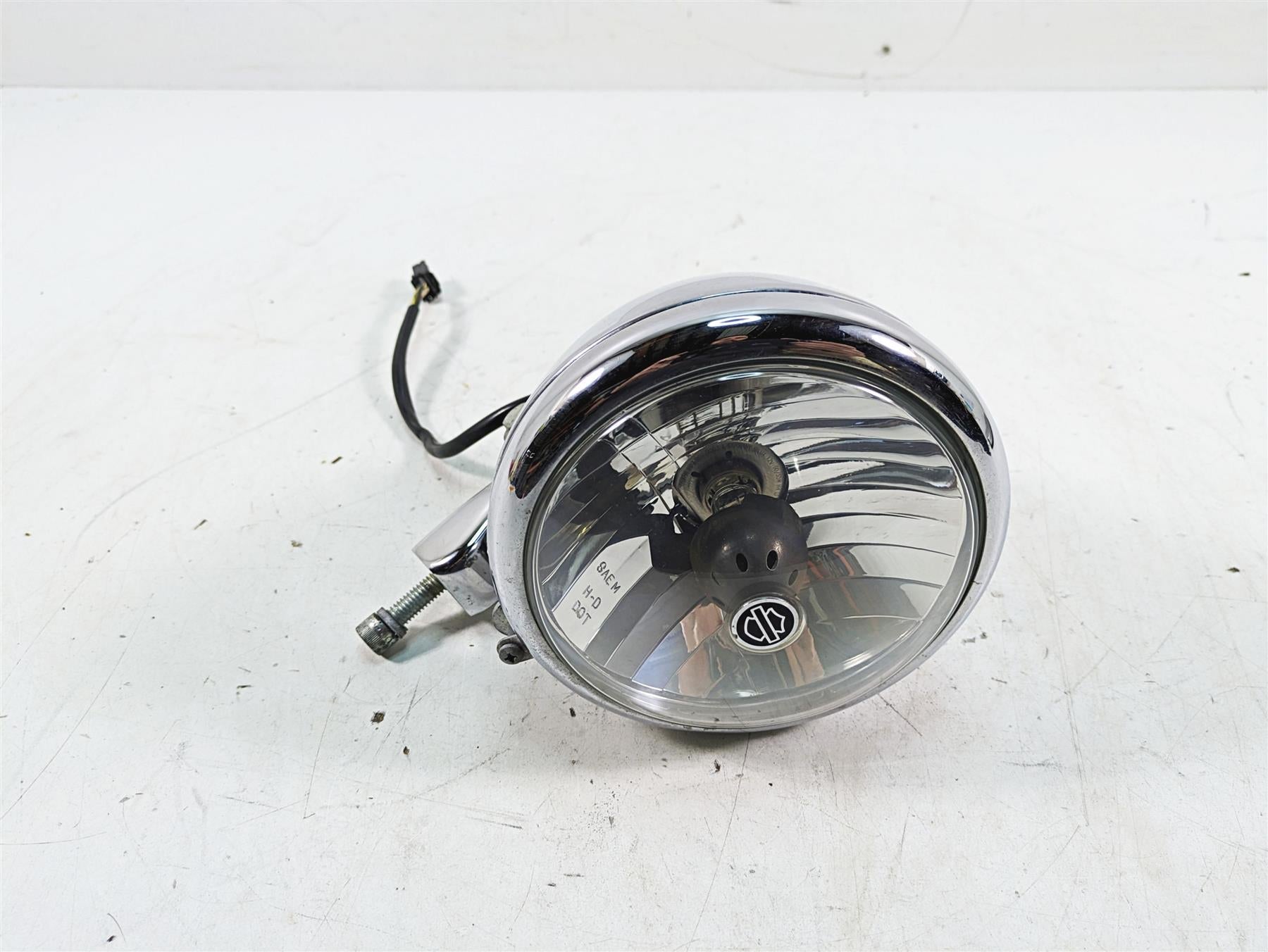 2007 Harley Sportster XL1200 C Headlight Head Light & Mount 5-3/4" 69681-07B {{ shop.shopifyCountryName }} - Mototech271