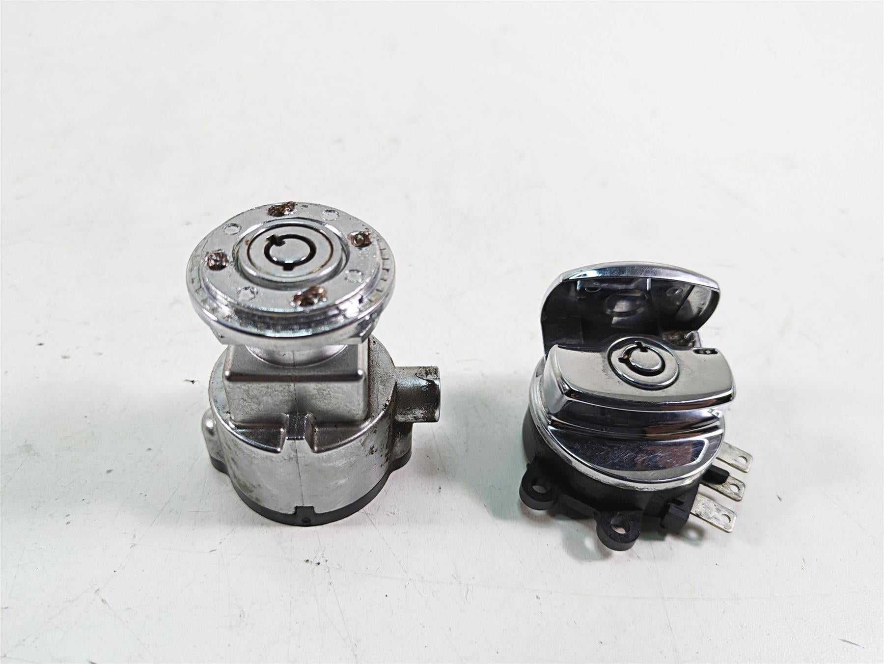 2009 Harley Dyna FXDFSE CVO Fat Bob Ignition Switch + Steering Lock VIN 71475-06 {{ shop.shopifyCountryName }} - Mototech271