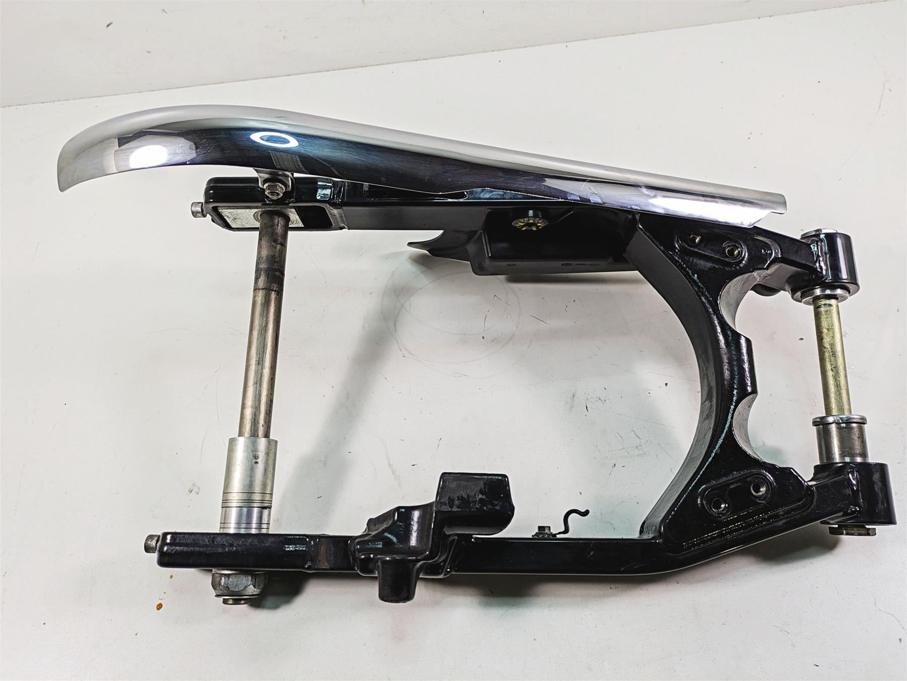 2012 Harley FLD Dyna Switchback Rear Swingarm Swing Arm & Belt Guards 47820-10 {{ shop.shopifyCountryName }} - Mototech271