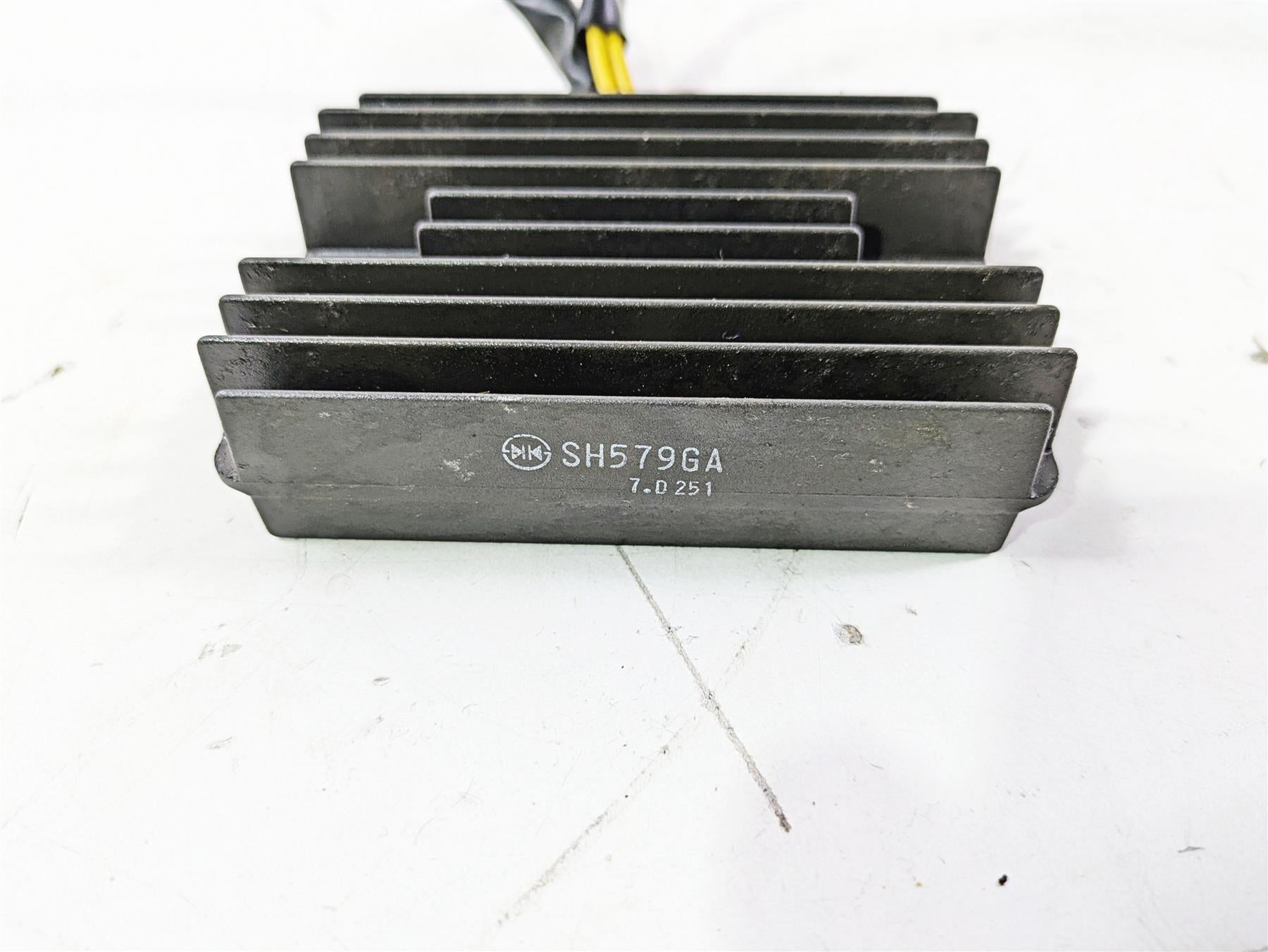 2008 Aprilia RSVR 1000 Factory Rectifier Voltage Regulator SH579GA AP8127144 {{ shop.shopifyCountryName }} - Mototech271