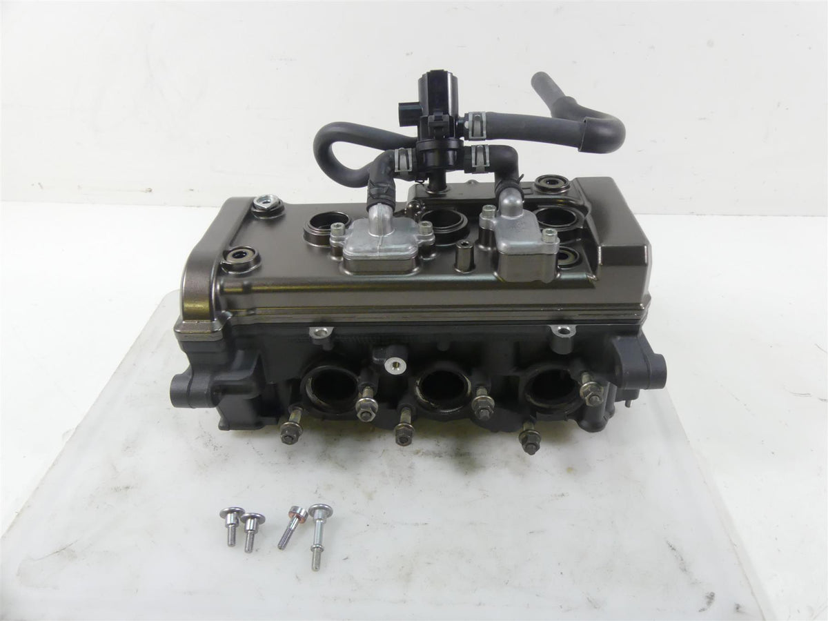 2015 Yamaha MT09 FZ09 Cylinderhead Cylinder Head 10K Only 1RC-11101-09-00 {{ shop.shopifyCountryName }} - Mototech271