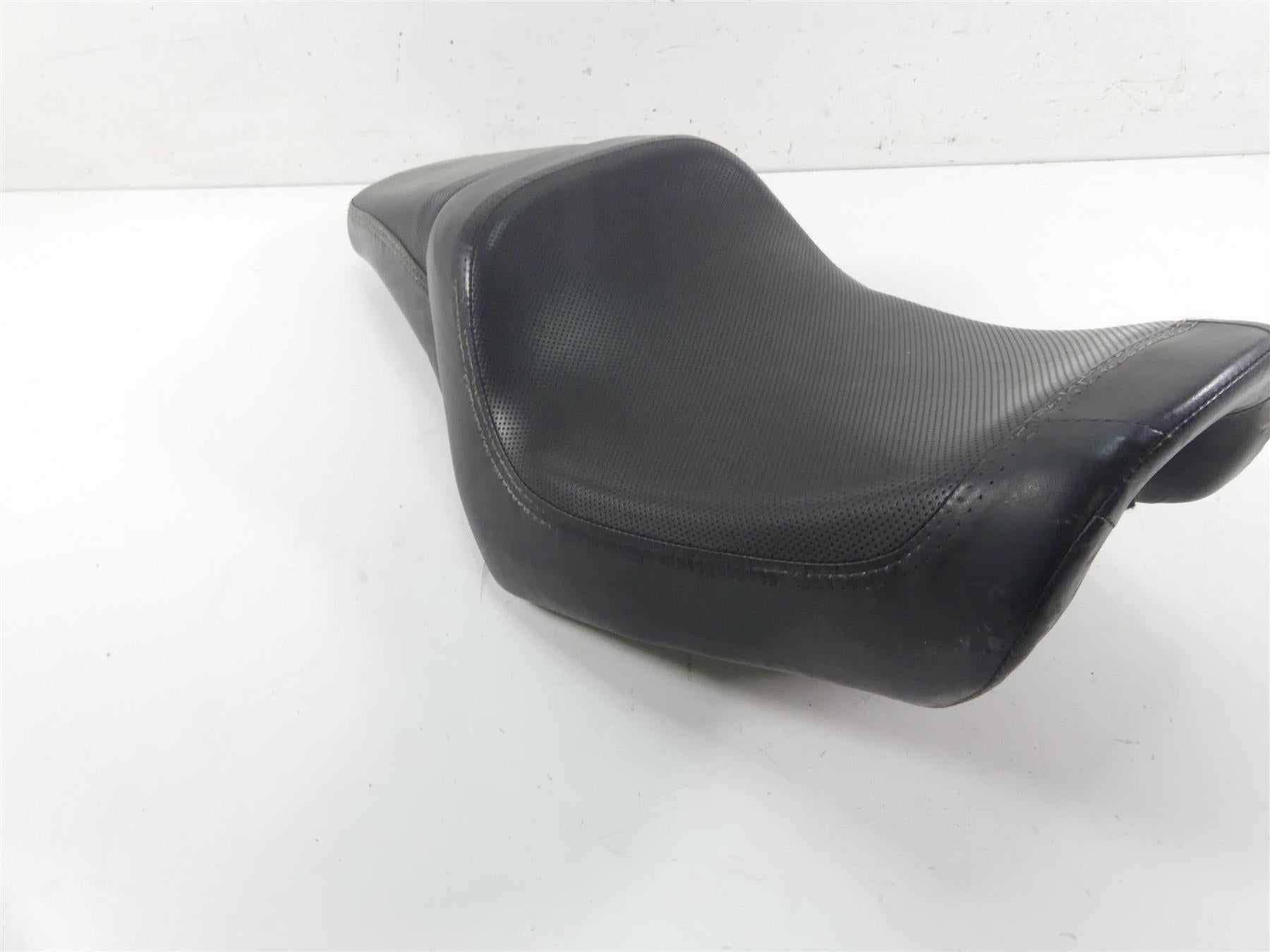 2014 Harley FXDF Dyna Fat Bob Rider Driver Dual Seat Saddle - Read 52000117 {{ shop.shopifyCountryName }} - Mototech271