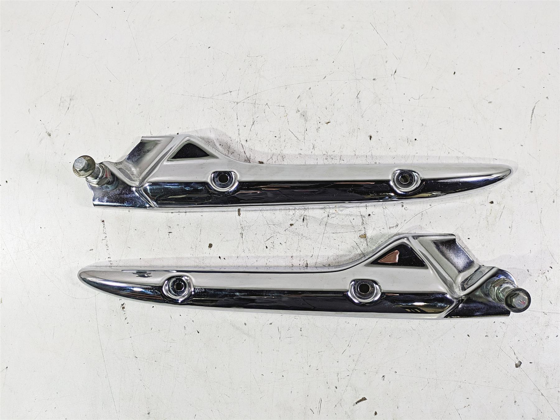 1998 Honda GL1500 Valkyrie Tour Rear Fender Struts Braces Set 77330-MZ0-A40 {{ shop.shopifyCountryName }} - Mototech271