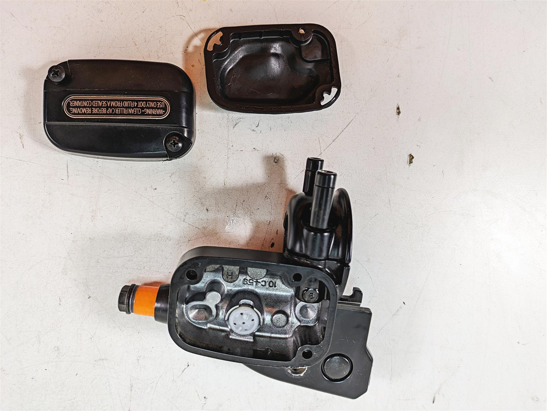 2020 Harley Touring FLHX Street Glide Clutch Perch Master Cylinder 36700128A {{ shop.shopifyCountryName }} - Mototech271