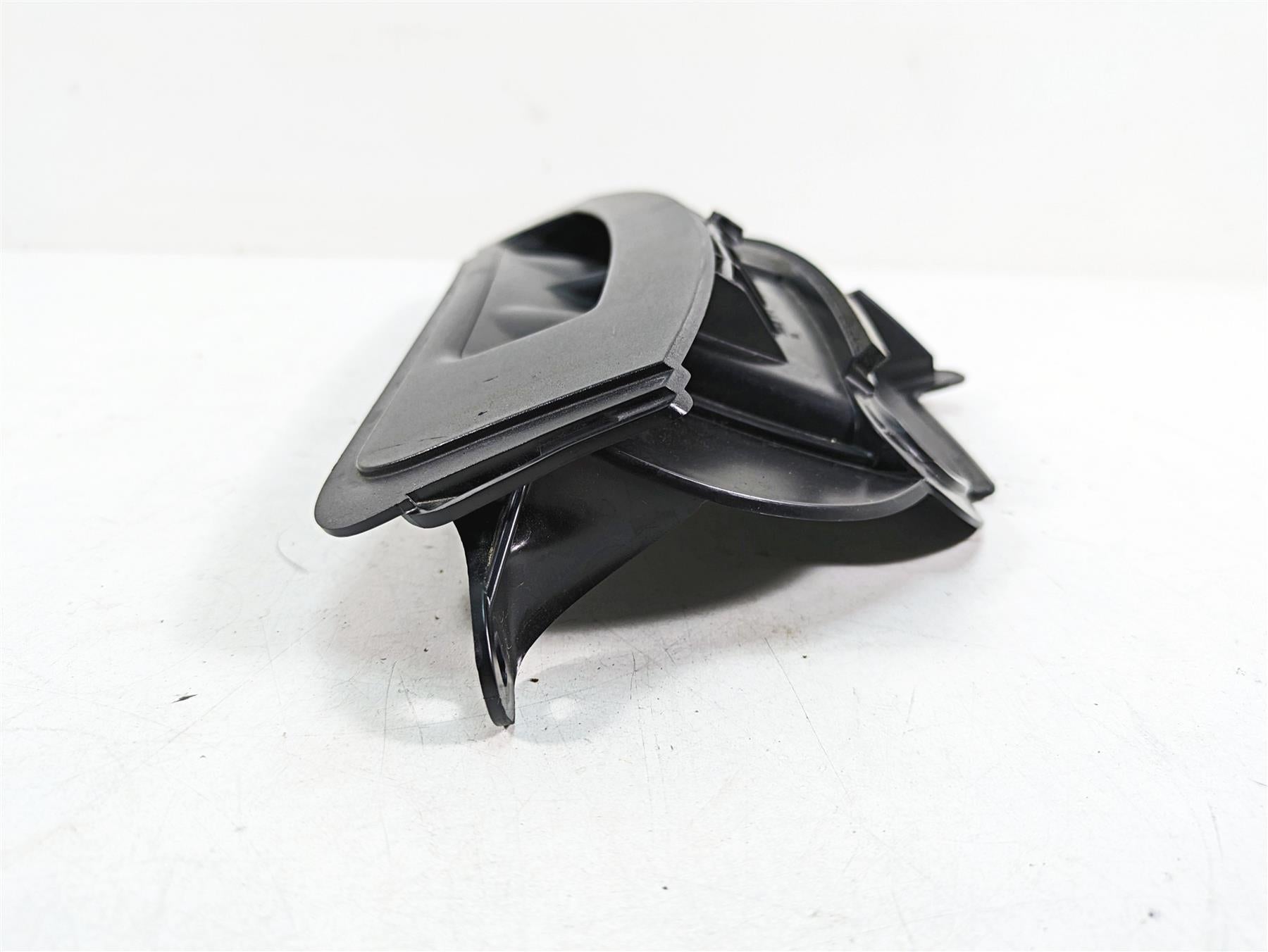 2020 Harley Touring FLHX Street Glide Front Fairing Air Duct Inlet Vent 29200088 {{ shop.shopifyCountryName }} - Mototech271