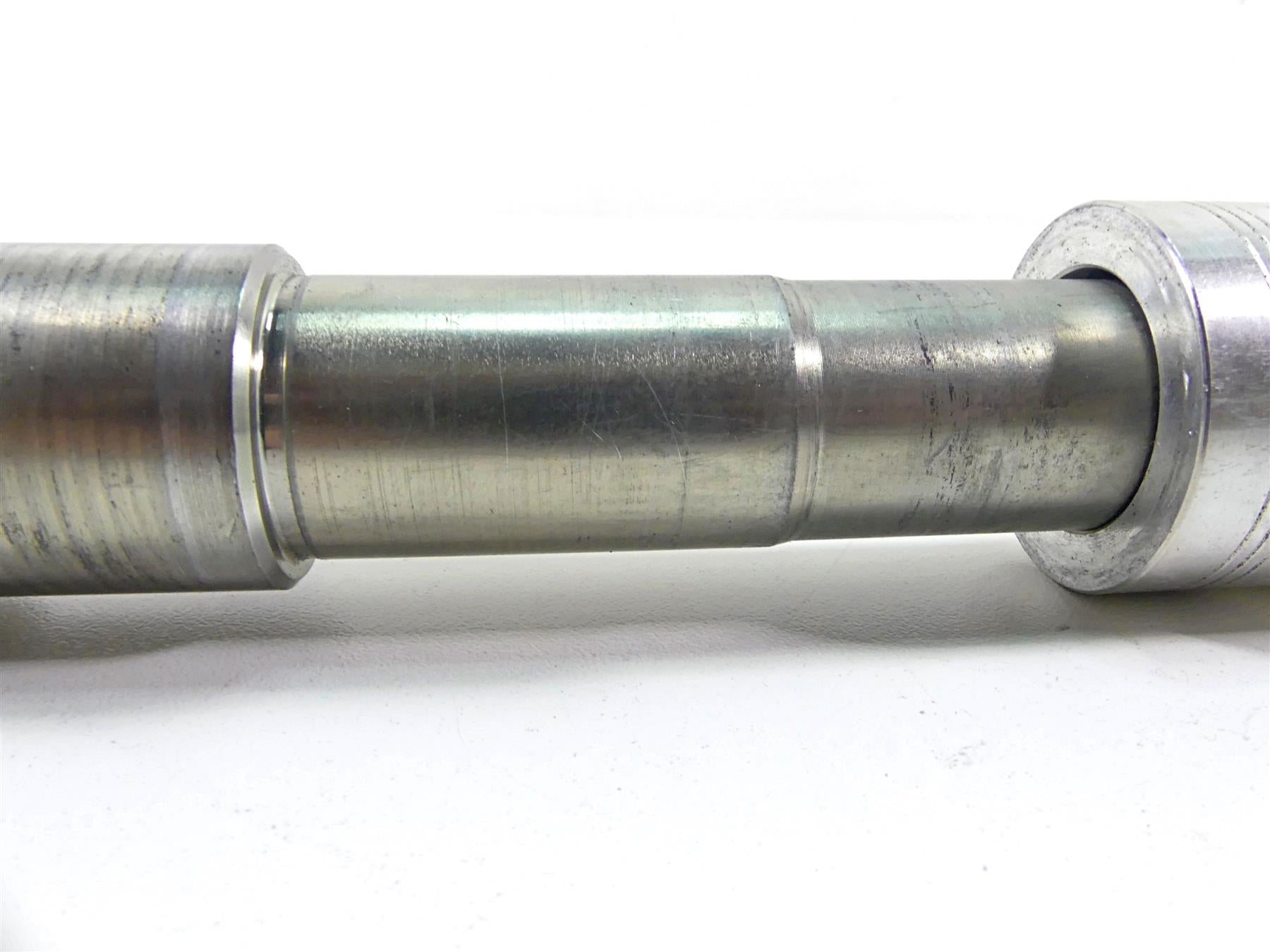 2020 Harley Softail FXST Standard Straight Front Wheel Spindle Axle 43000081 {{ shop.shopifyCountryName }} - Mototech271