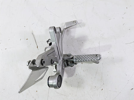 2008 Honda CBR1000RR SC59 Right Front Foot Peg & Brake Pedal Set 50600-MFL-000 {{ shop.shopifyCountryName }} - Mototech271