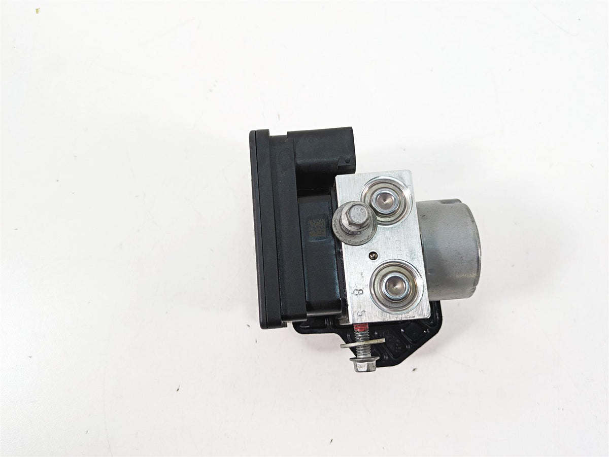2020 Moto Guzzi V85 TT Adventure Abs Brake Pump Unit Pressure Module 2D000452 {{ shop.shopifyCountryName }} - Mototech271
