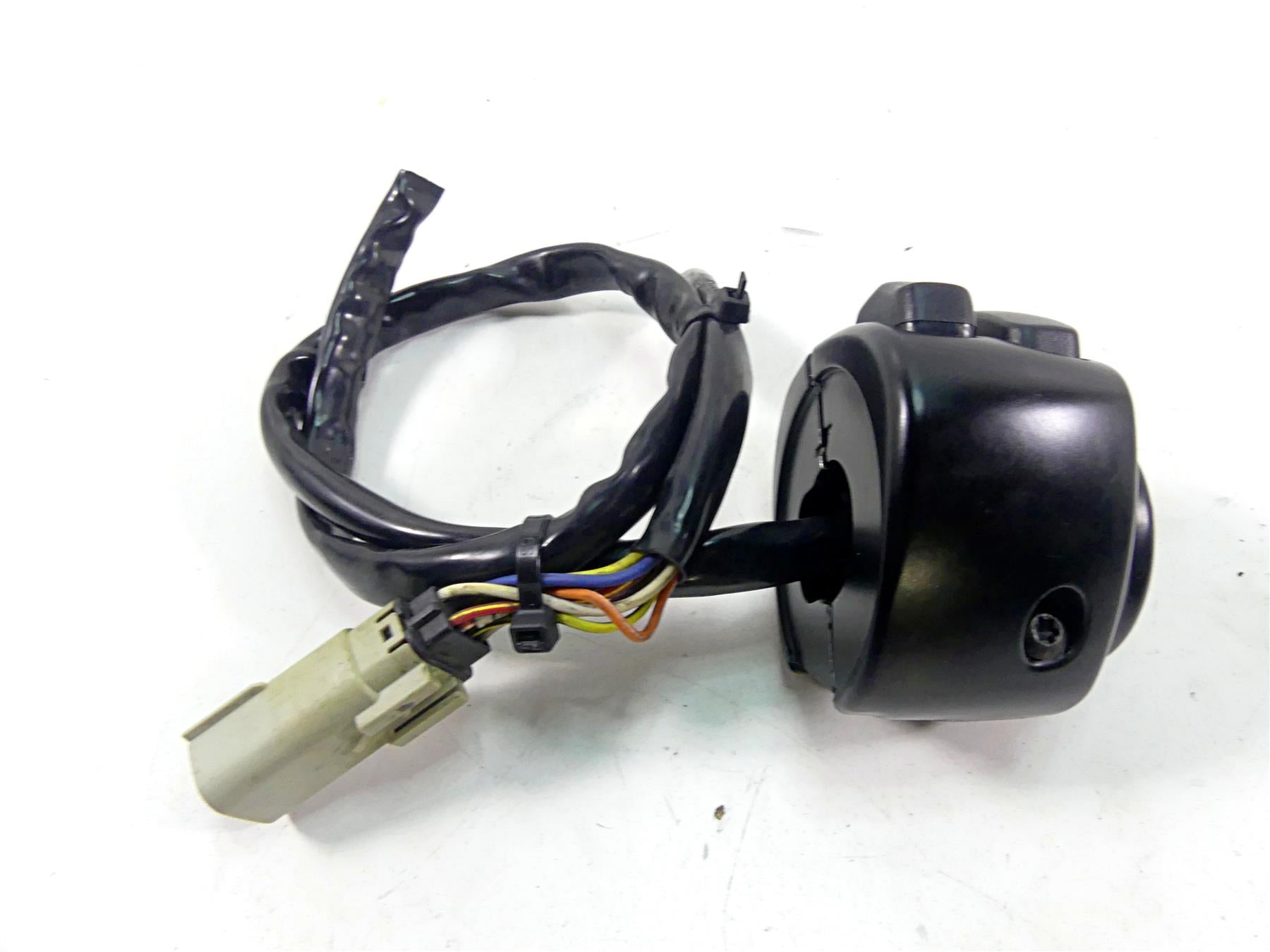 2015 Harley VRSCF Muscle V-Rod Left Hand Blinker Control Switch