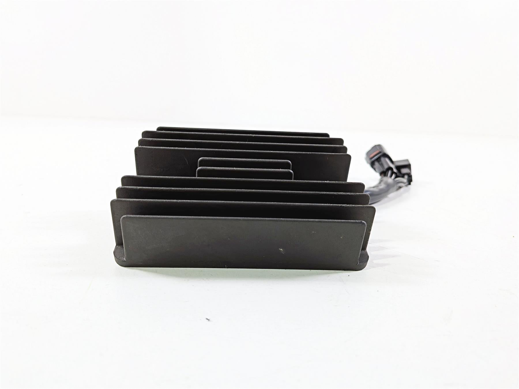 2024 Suzuki GSXR 600 Rectifier Voltage Regulator 32800-47H00 SH811AA {{ shop.shopifyCountryName }} - Mototech271