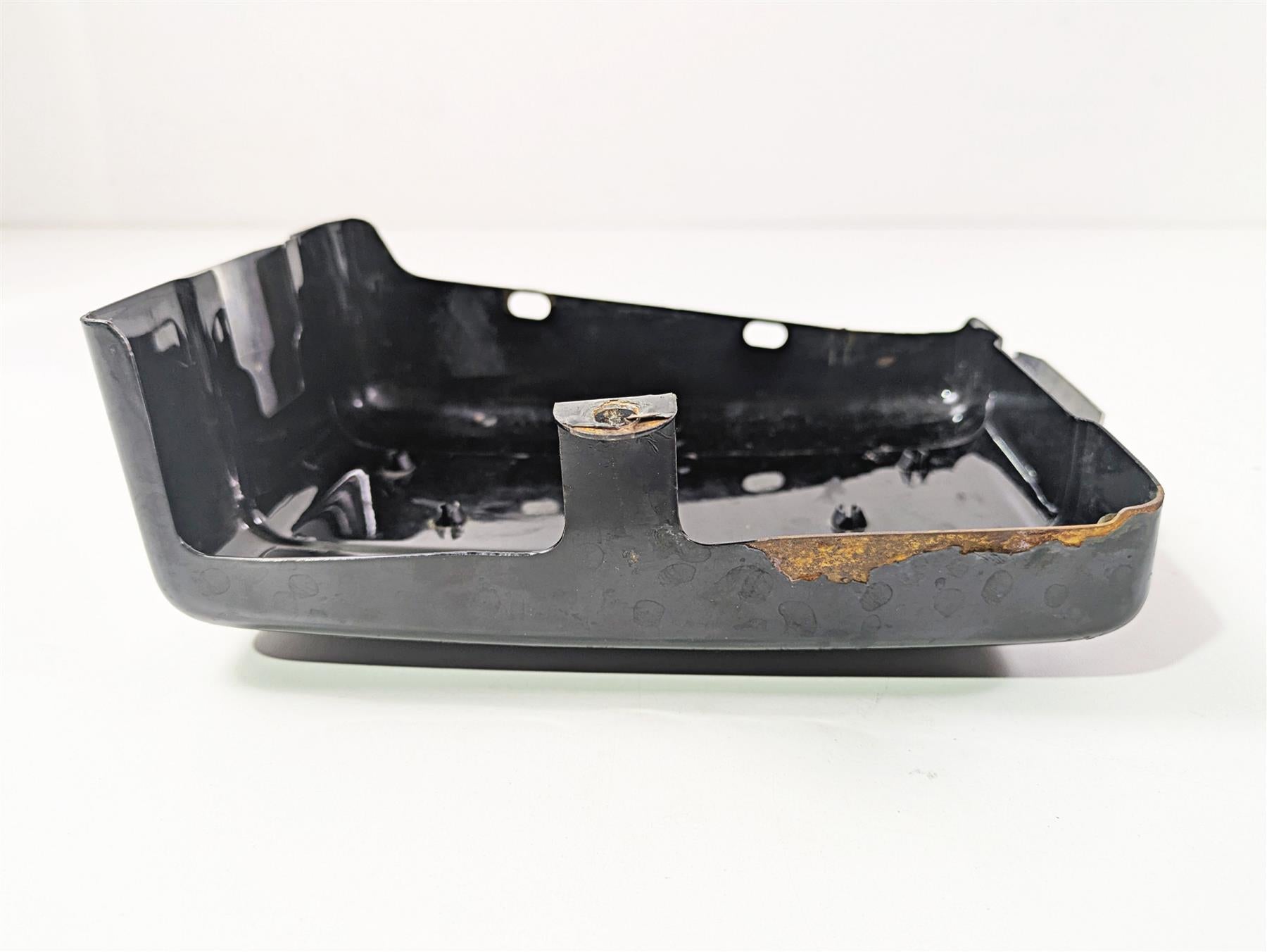 2009 Harley FXDC Dyna Super Glide Battery Tray Stay & Cover - Read 70379-06A {{ shop.shopifyCountryName }} - Mototech271