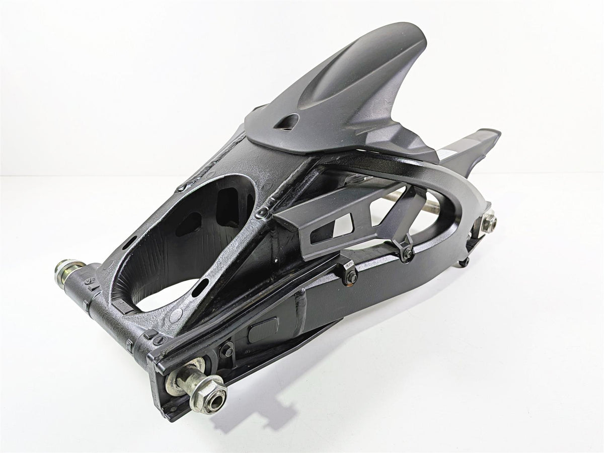2024 Suzuki GSXR 600 Rear Swing Arm Swingarm & Guard 61000-14J01-YAP {{ shop.shopifyCountryName }} - Mototech271