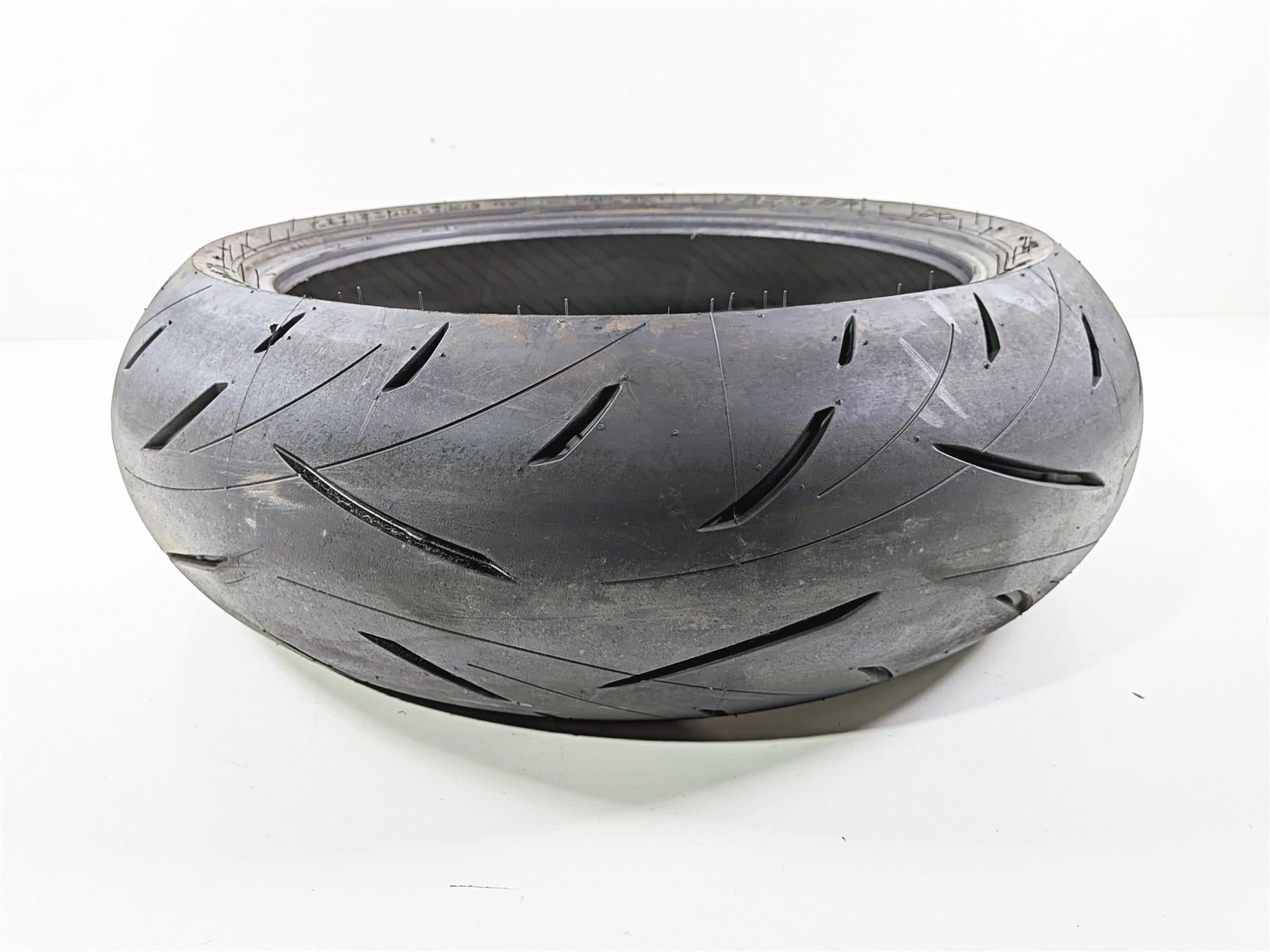 Used Motorcycle Rear Tire Dunlop Sportmax Roadsport 2 190/50R17 45238822 {{ shop.shopifyCountryName }} - Mototech271