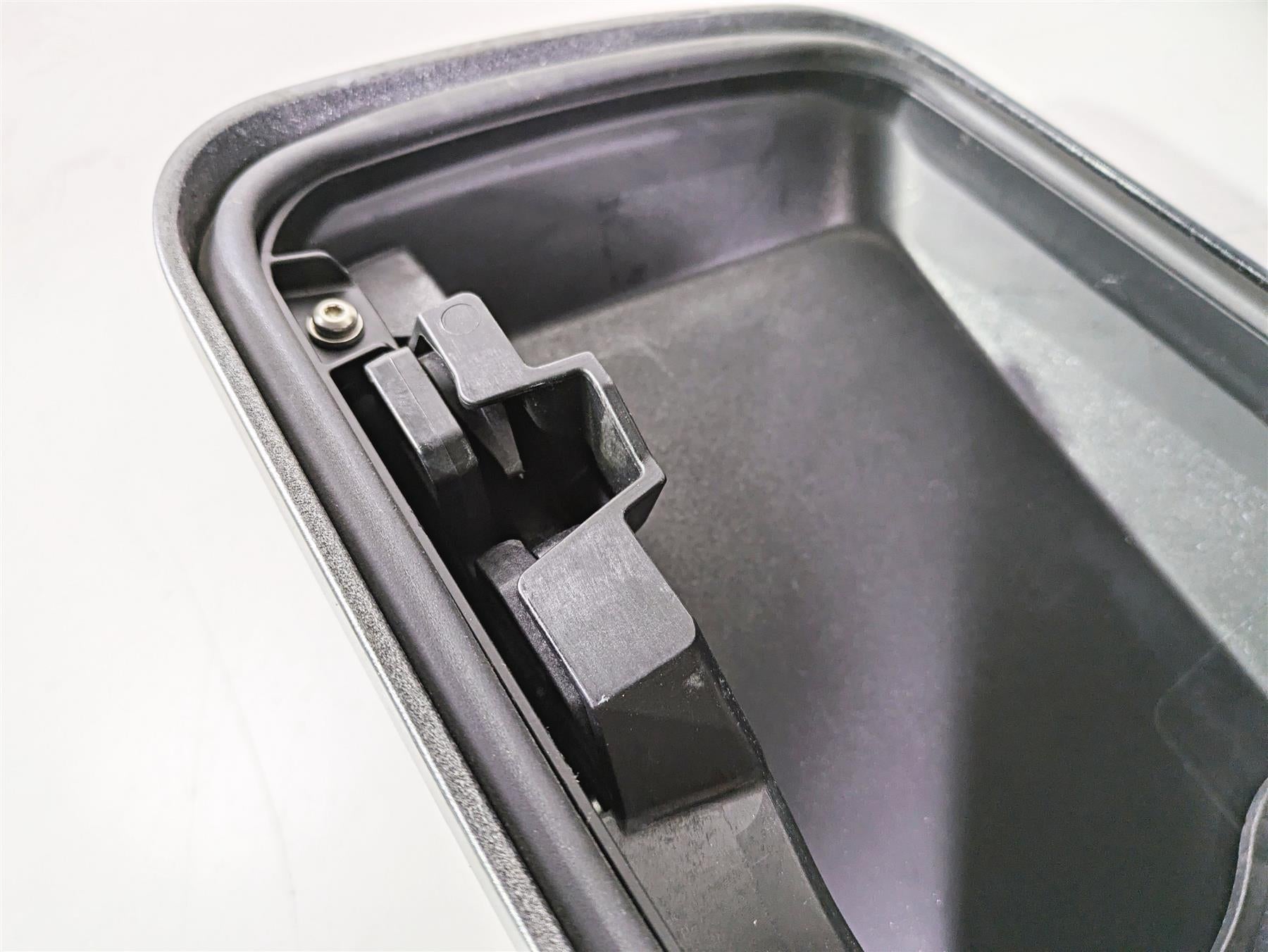 2010 Harley Touring FLHX Street Glide Right Saddlebag Saddle Bag READ 90752-93 {{ shop.shopifyCountryName }} - Mototech271