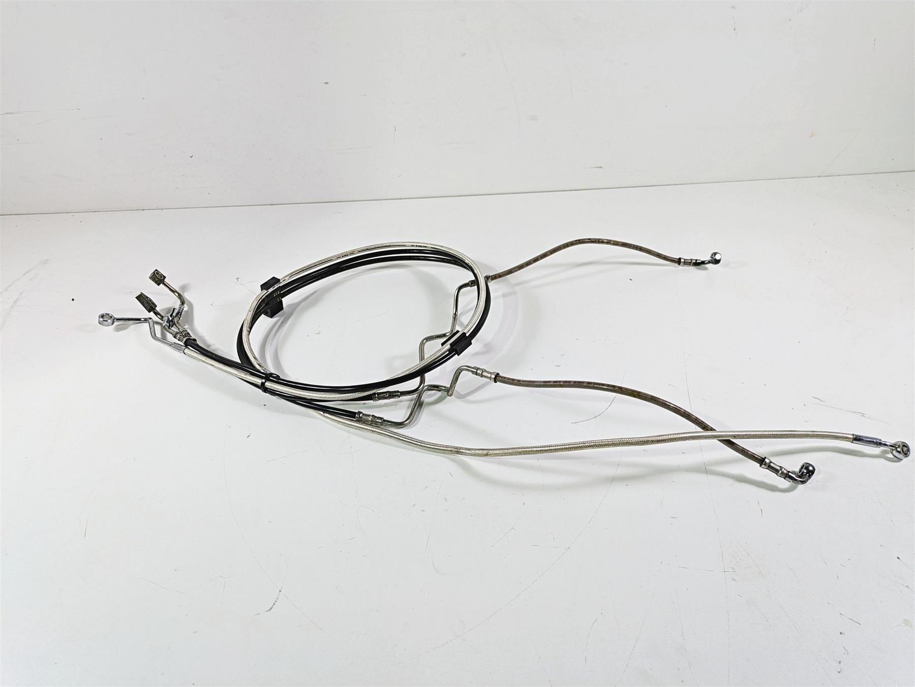 2017 Harley Touring FLHTKSE CVO E-Glide Front Abs Brake Line Set 77" 41800573 {{ shop.shopifyCountryName }} - Mototech271