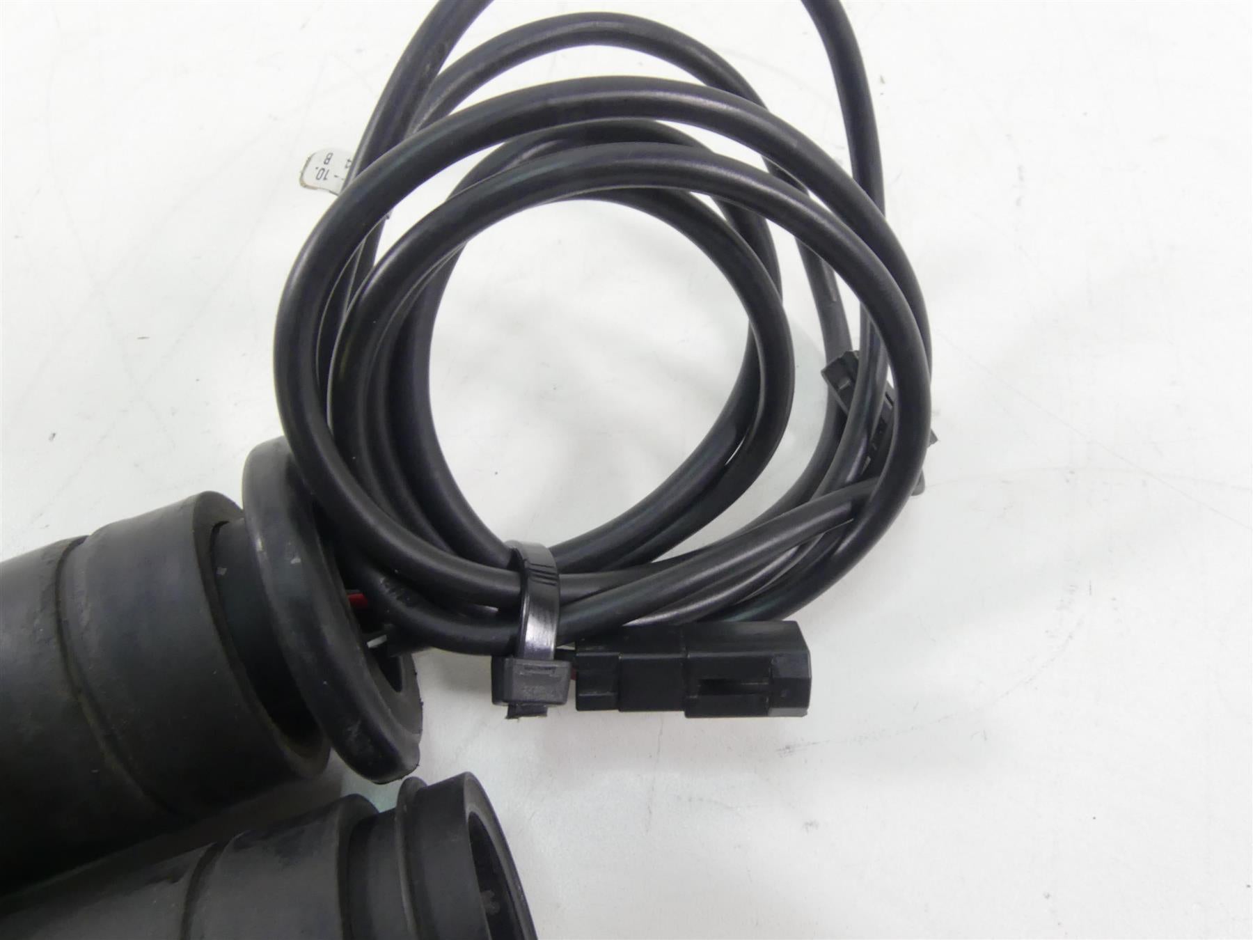 2014 Harley Touring FLHTK Electra Glide Left Right Heated Hand Grip Set 56209-10 {{ shop.shopifyCountryName }} - Mototech271