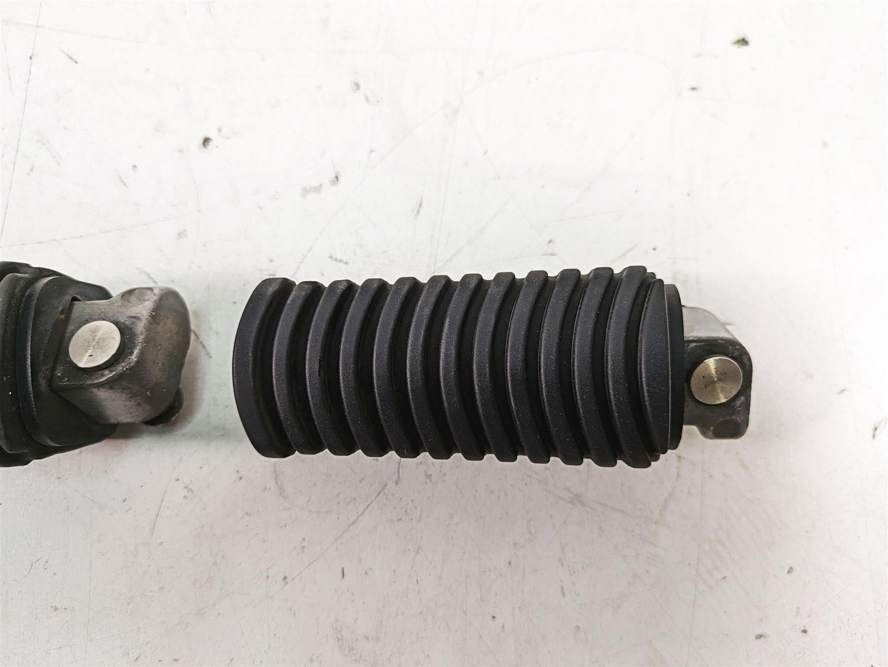 2007 BMW R1200GS K255 Adv Passenger Pillion Footpeg Foot Peg Set 46717664225 {{ shop.shopifyCountryName }} - Mototech271