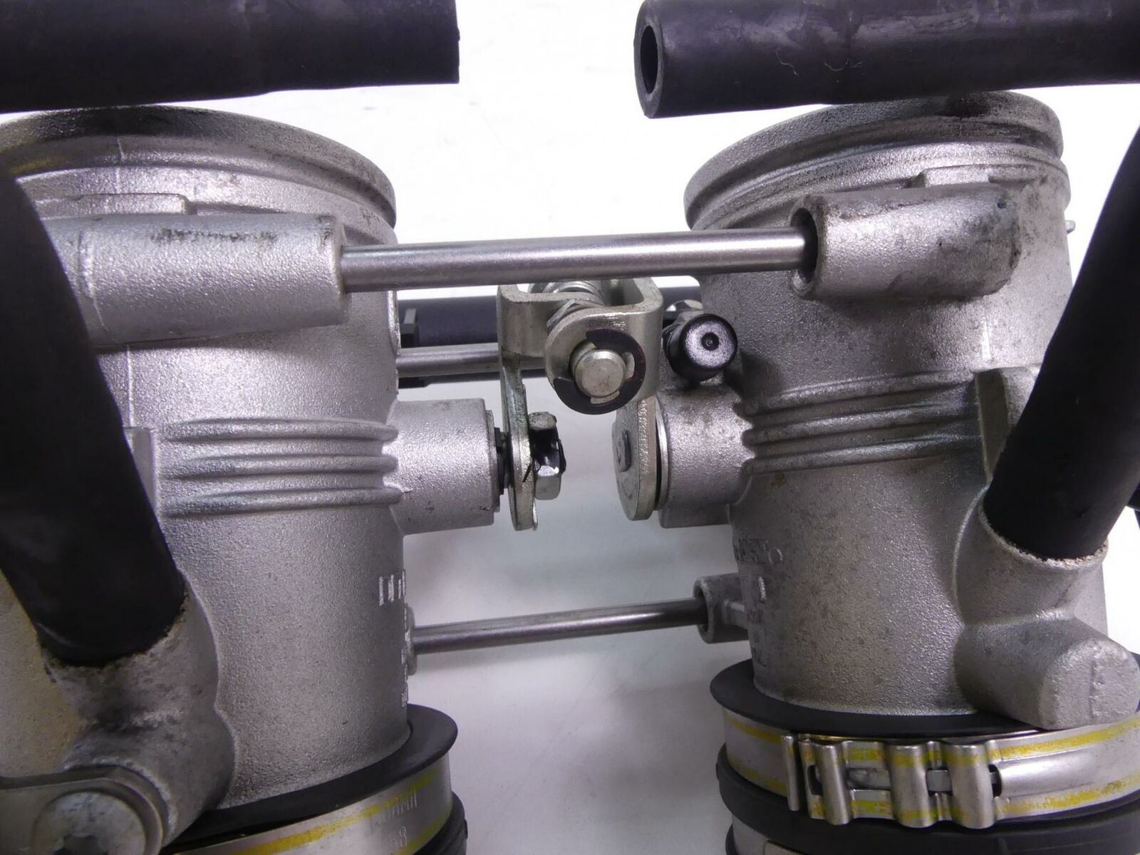 2014 BMW F800 GS K72 Throttle Body Fuel Injection Set 13548520781 {{ shop.shopifyCountryName }} - Mototech271