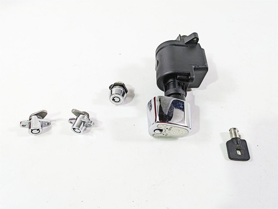 2010 Harley Touring FLHTK Electra Glide Ignition Switch Key Lock Set 71572-06 {{ shop.shopifyCountryName }} - Mototech271